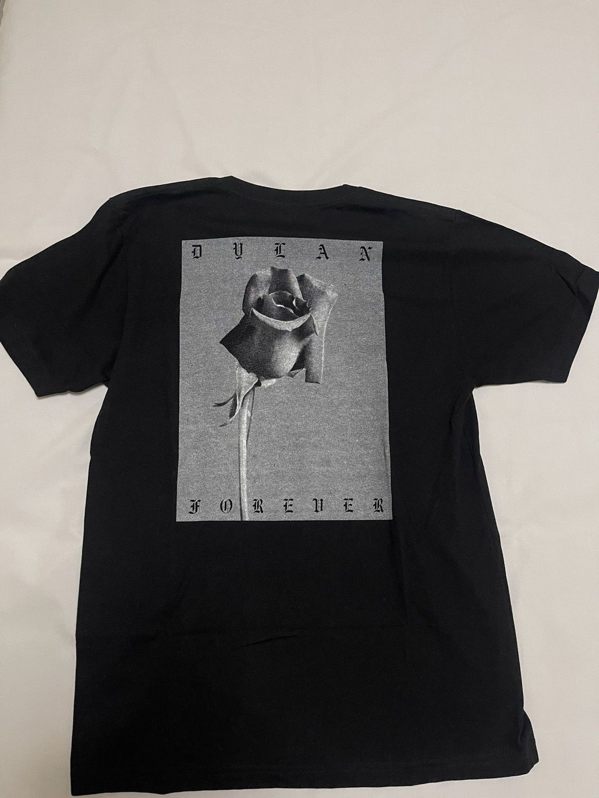 Supreme Supreme Dylan forever rose f&f Friend and family tee Size US L / EU 52-54 / 3 - 2 Thumbnail