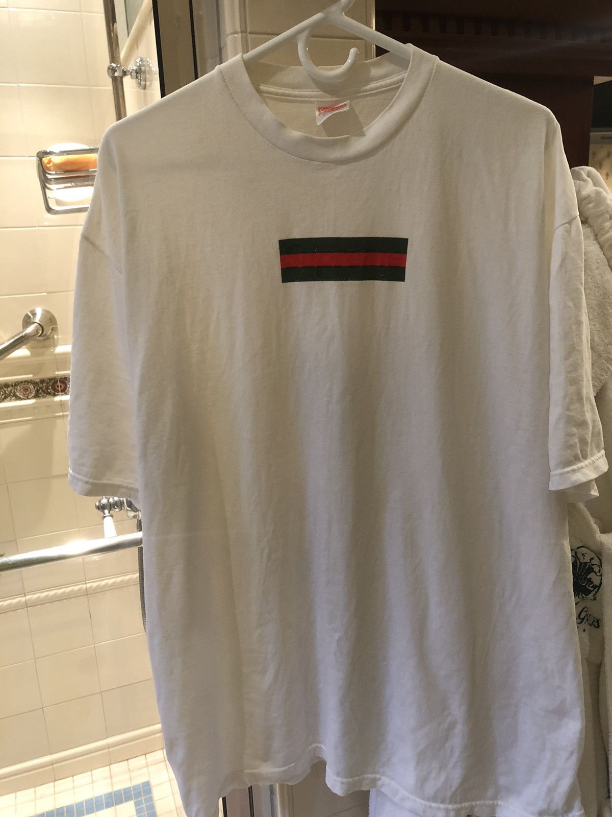 Supreme 2000 Supreme Gucci Box Logo Tee Size US XL / EU 56 / 4 - 4 Thumbnail