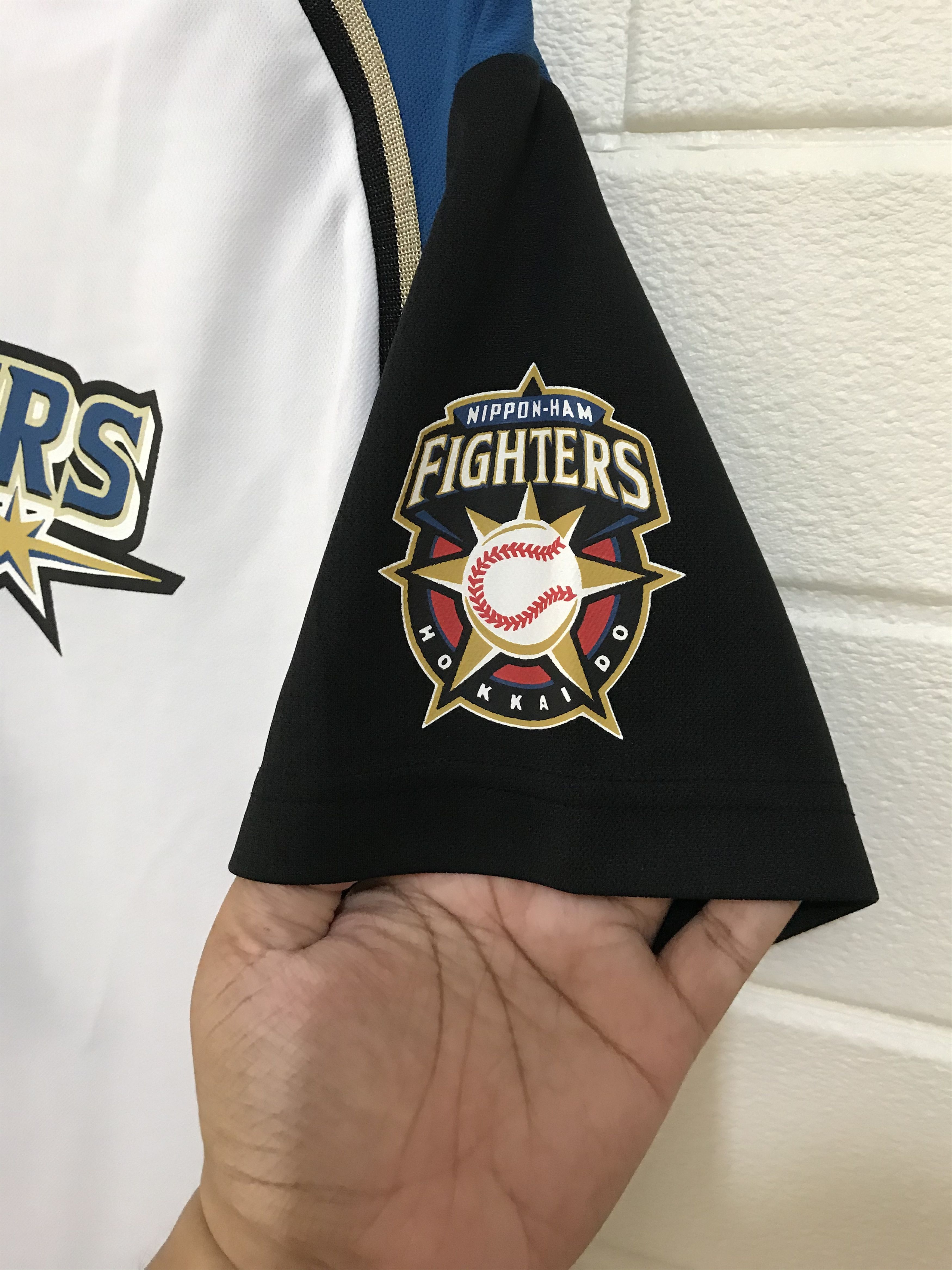 Japanese Brand Nippon Ham Fighters Jersey Size US M / EU 48-50 / 2 - 3 Thumbnail