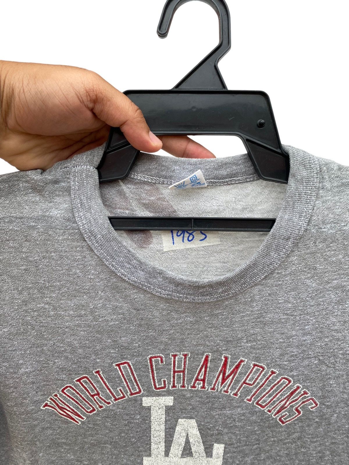 Champion Vintage 80s Paper Thin La Dodgers World Champions Size US M / EU 48-50 / 2 - 4 Thumbnail