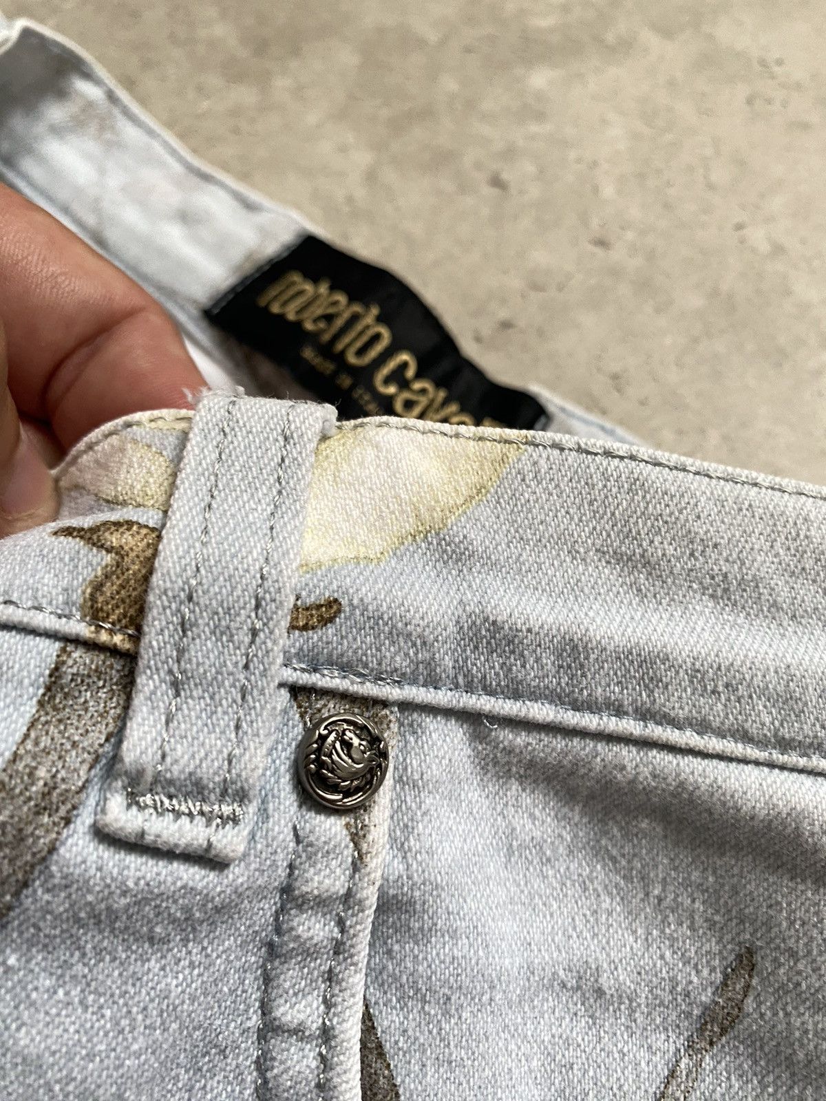Roberto Cavalli Vintage Roberto Cavalli floral print jeans Size 27" / US 4 / IT 40 - 5 Thumbnail