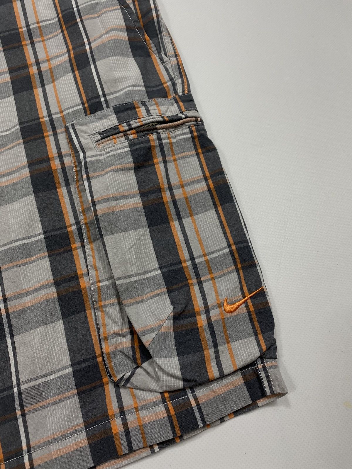 Nike 🔥LASTDROP🔥 Y2K Swoosh Daddys Cargo Tartan Skate Shorts Size US 33 - 4 Thumbnail