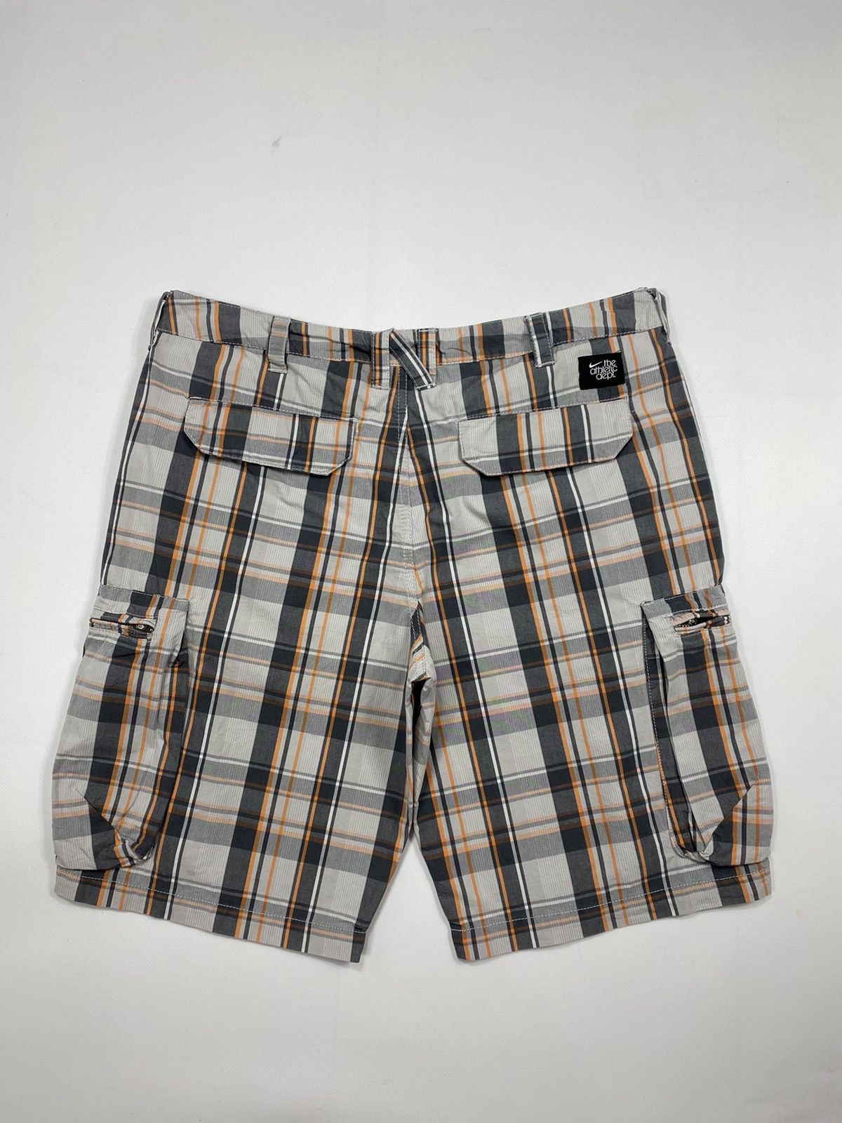 Nike 🔥LASTDROP🔥 Y2K Swoosh Daddys Cargo Tartan Skate Shorts Size US 33 - 12 Thumbnail