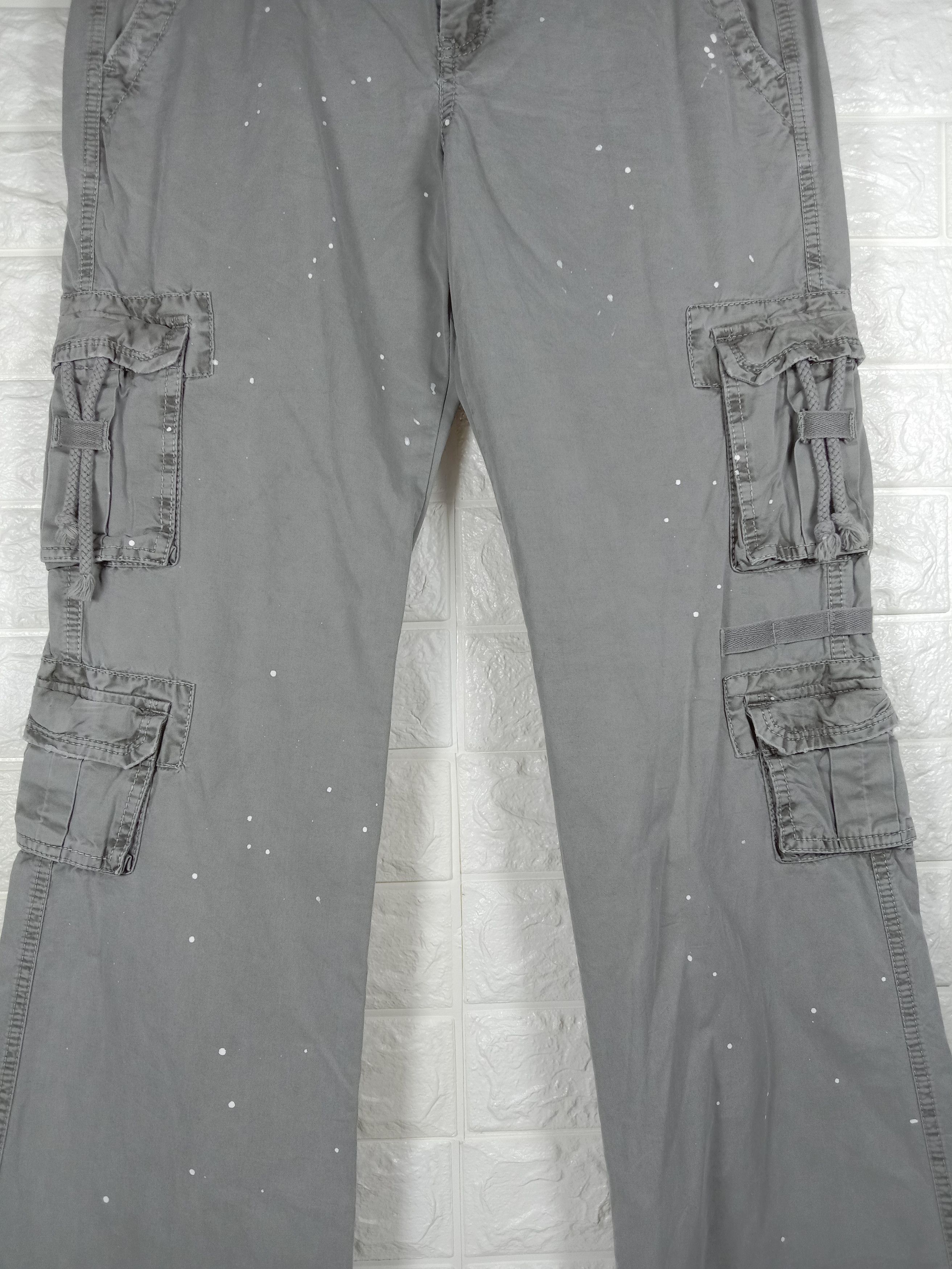 Old Navy Vintage Old Navy Paint Splatter Cargo Flare Pants Size 30" / US 8 / IT 44 - 3 Thumbnail