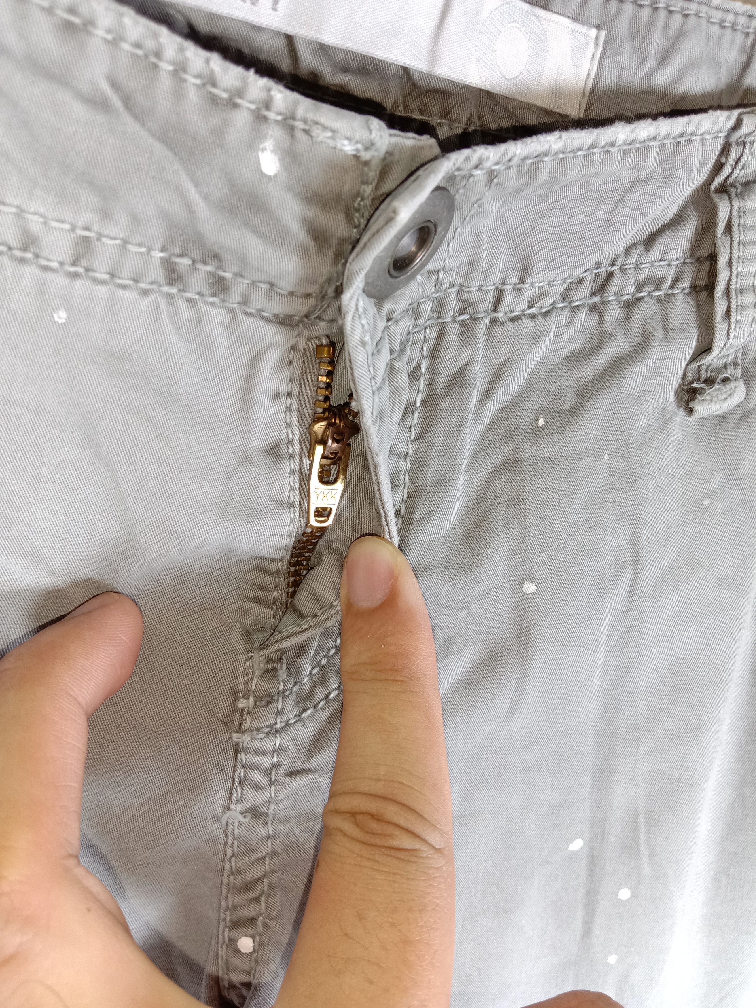 Old Navy Vintage Old Navy Paint Splatter Cargo Flare Pants Size 30" / US 8 / IT 44 - 13 Thumbnail