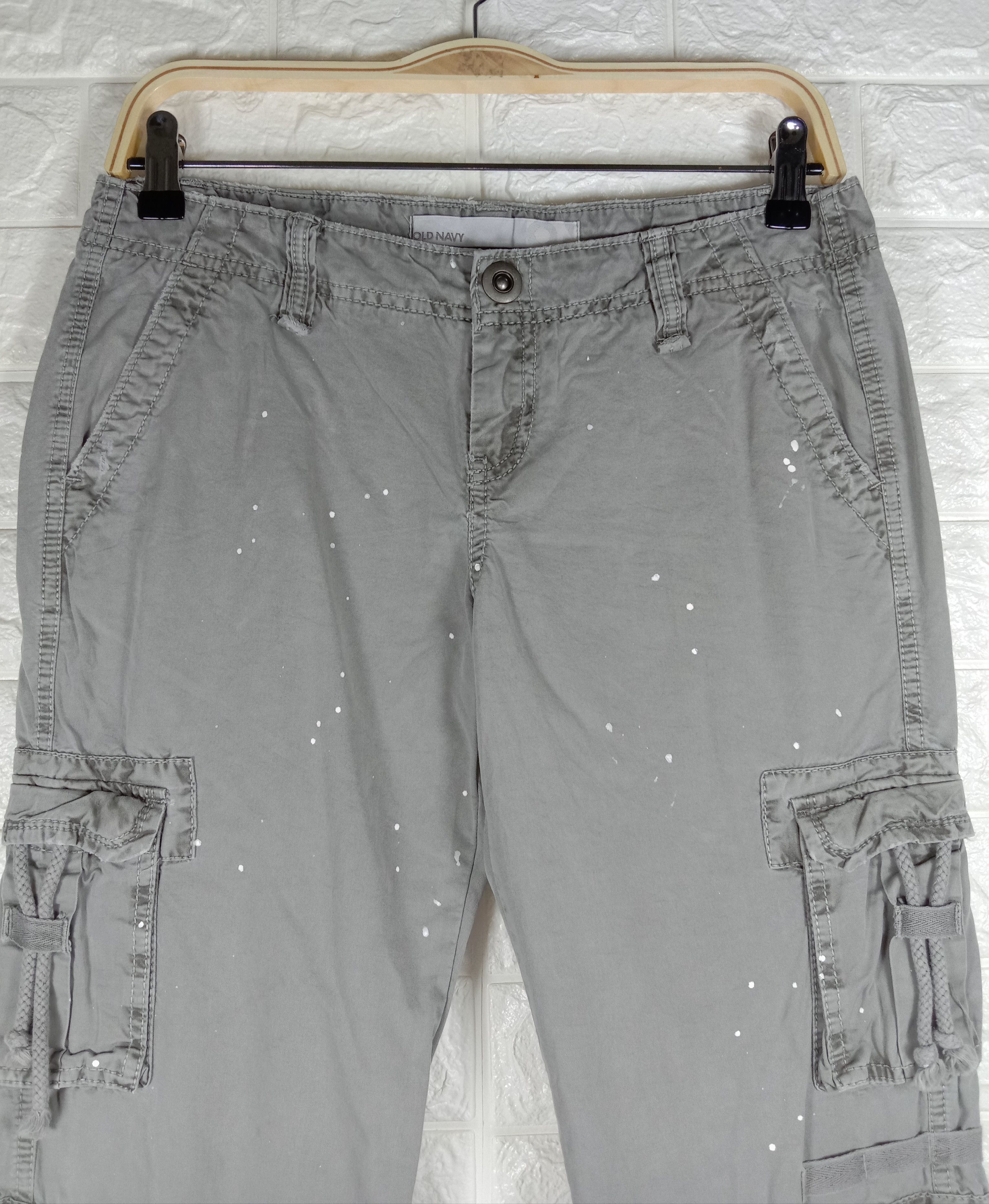 Old Navy Vintage Old Navy Paint Splatter Cargo Flare Pants Size 30" / US 8 / IT 44 - 2 Thumbnail