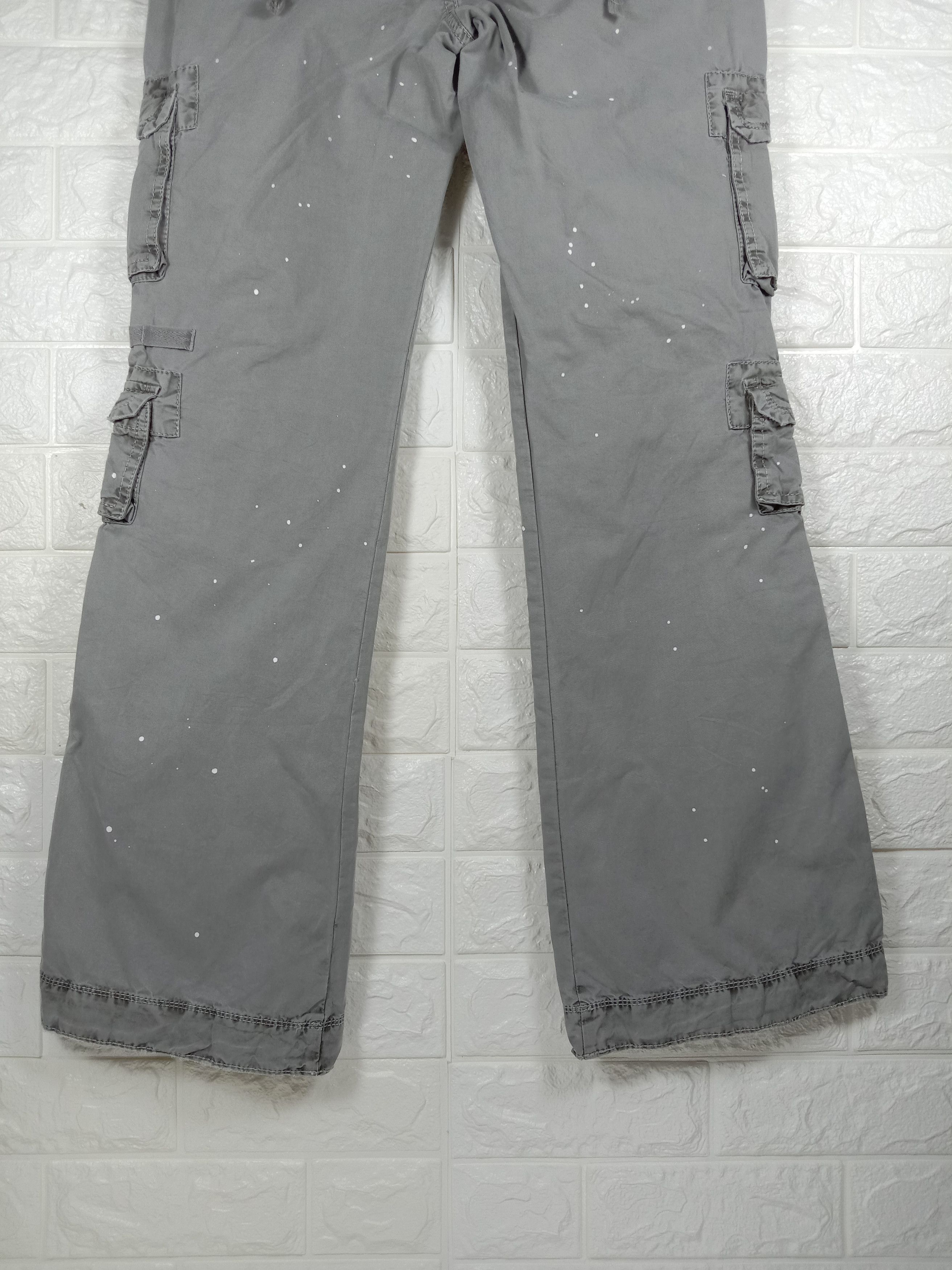 Old Navy Vintage Old Navy Paint Splatter Cargo Flare Pants Size 30" / US 8 / IT 44 - 8 Thumbnail