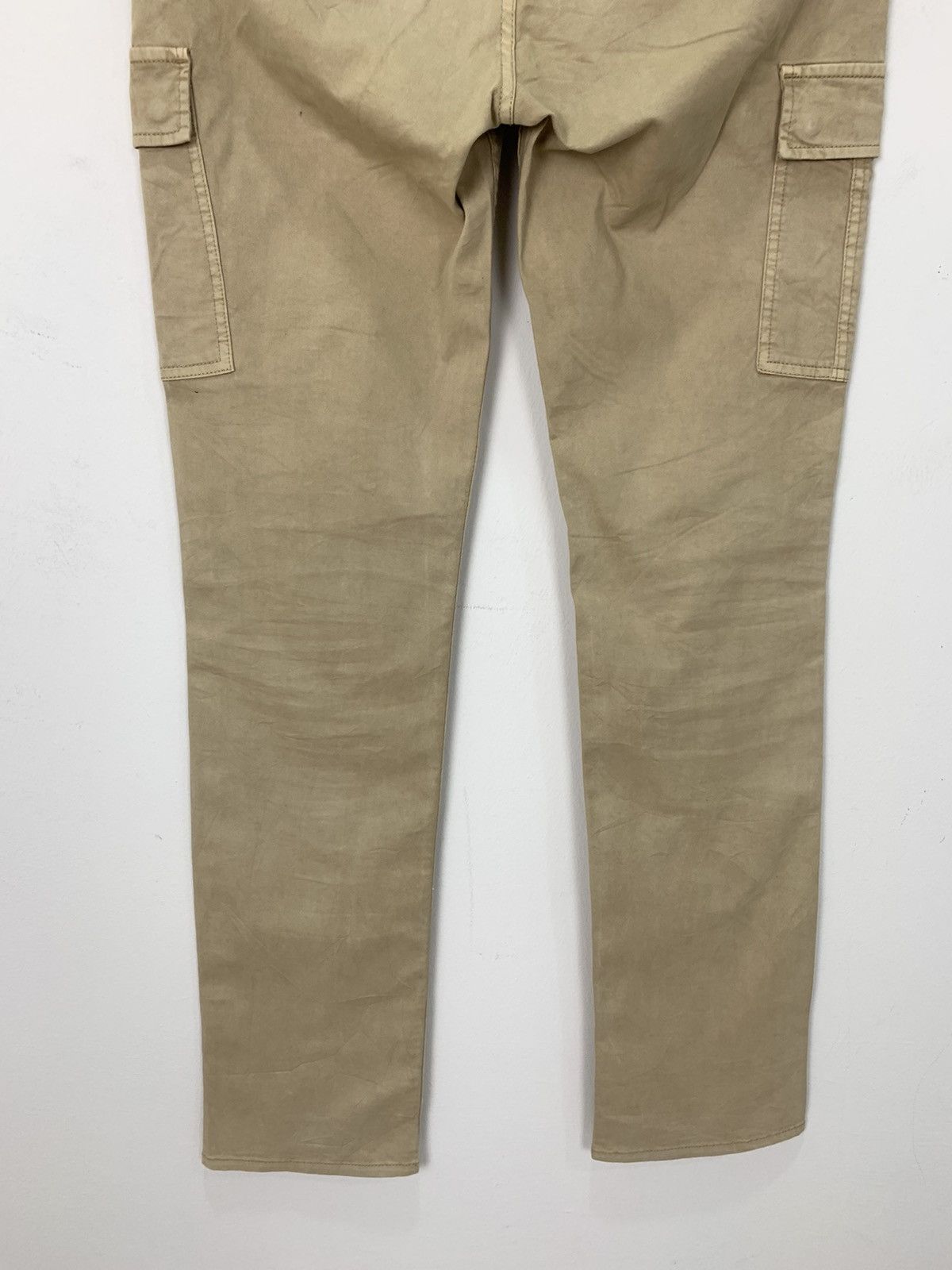 Japanese Brand × Uniqlo UNIQLO Slimfit Khaki Multipocket Tactical Utility CargoPant Size 32" / US 10 / IT 46 - 9 Thumbnail