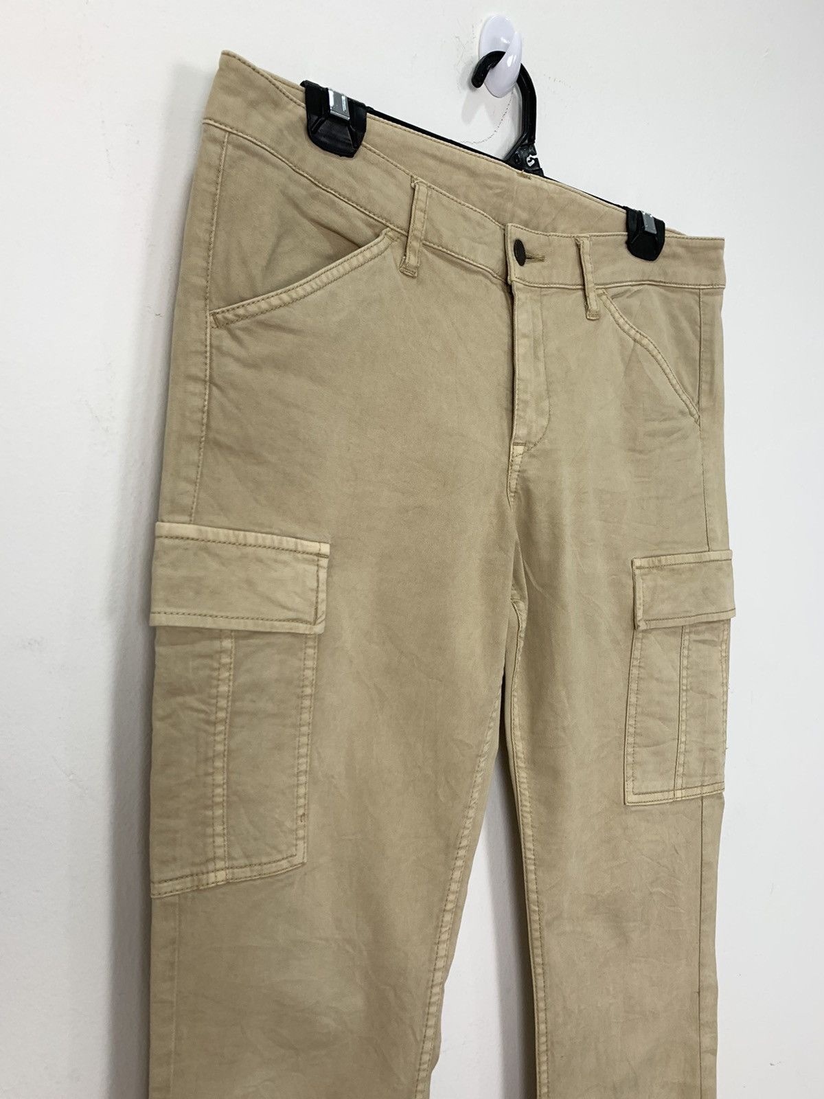 Japanese Brand × Uniqlo UNIQLO Slimfit Khaki Multipocket Tactical Utility CargoPant Size 32" / US 10 / IT 46 - 6 Thumbnail