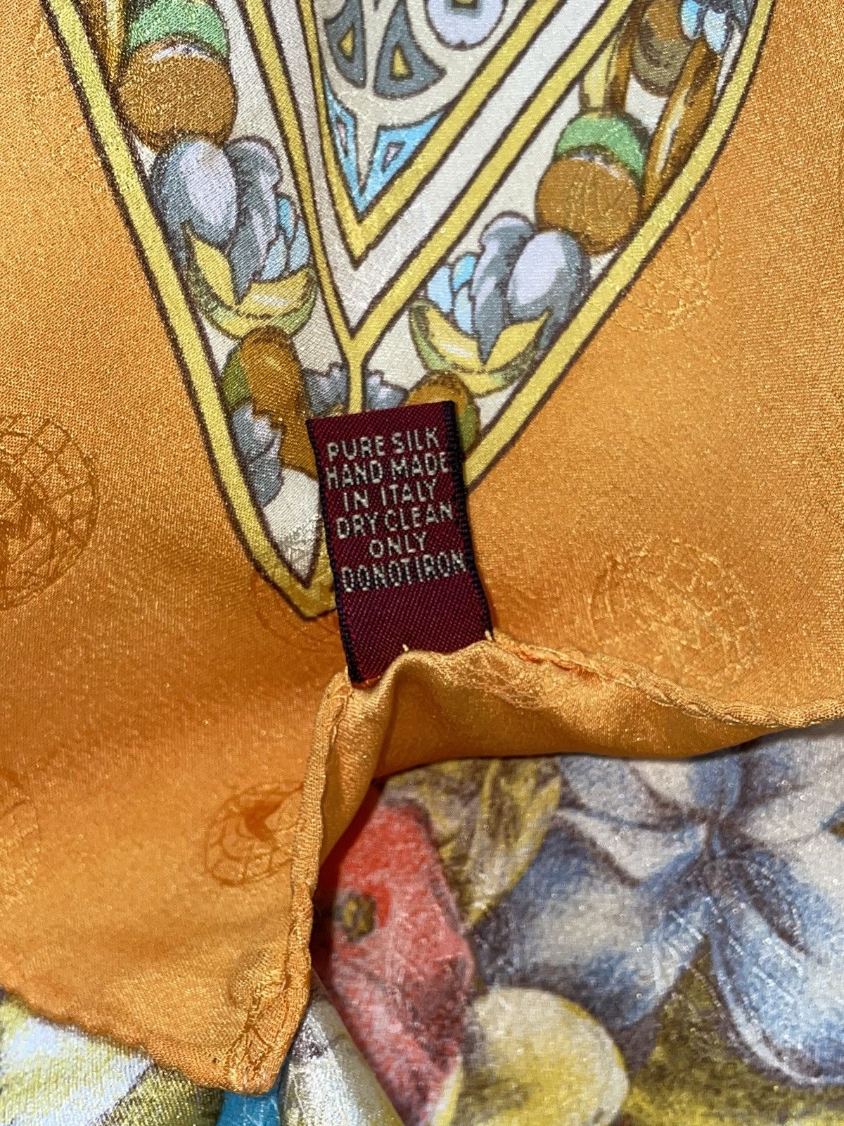 Alviero Martini Vintage ALVIERO MARTINI Pure Silk Scarf Hand Made In Italy Size ONE SIZE - 12 Thumbnail