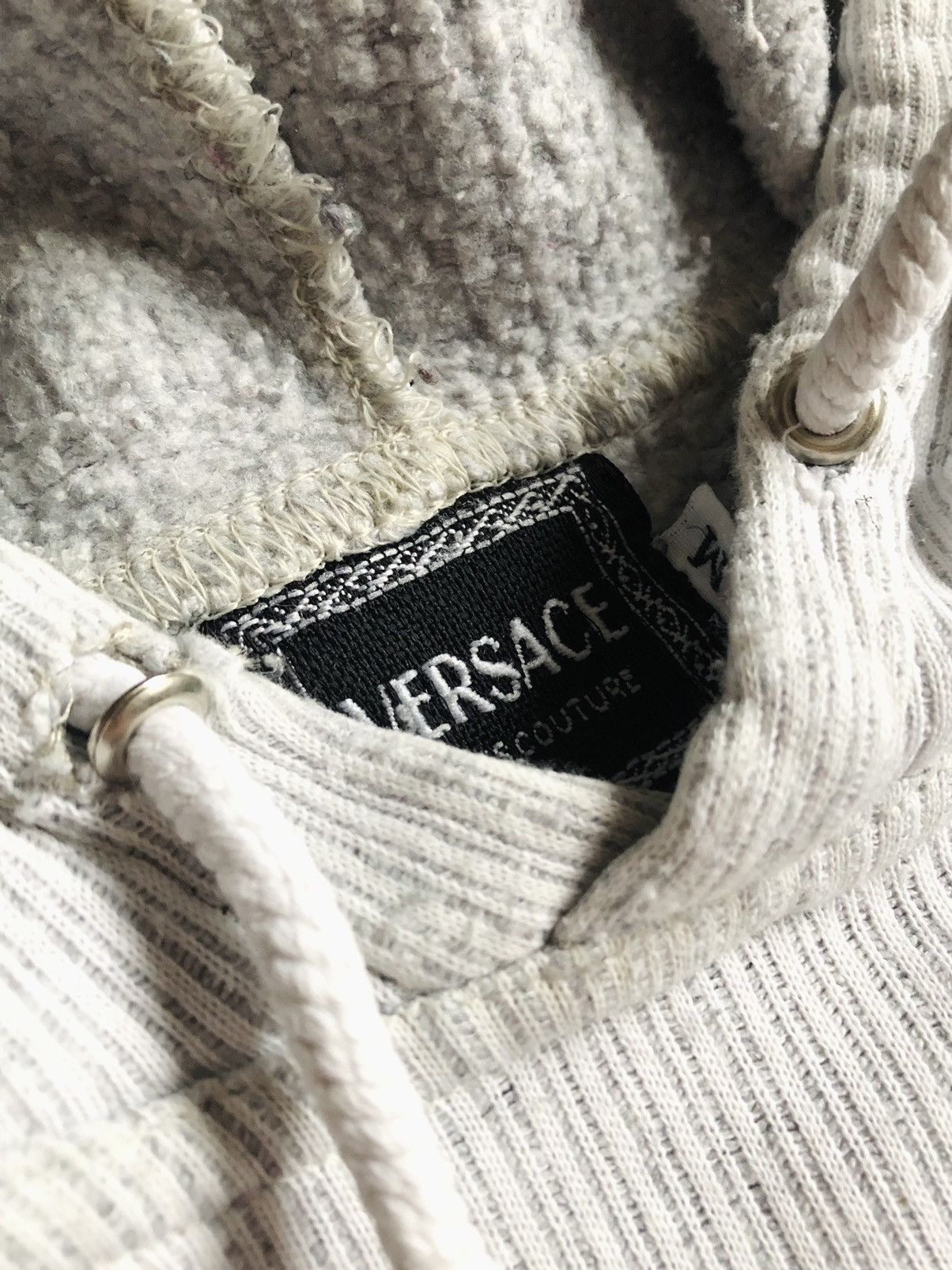 Versace Versace Grey Hoodie Spellout Logo Rare Size US M / EU 48-50 / 2 - 5 Thumbnail