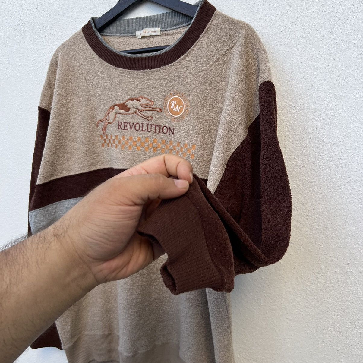Japanese Brand VINTAGE REVOLUTION SWEATSHIRT BIG LOGO JAPAN Size US M / EU 48-50 / 2 - 7 Thumbnail