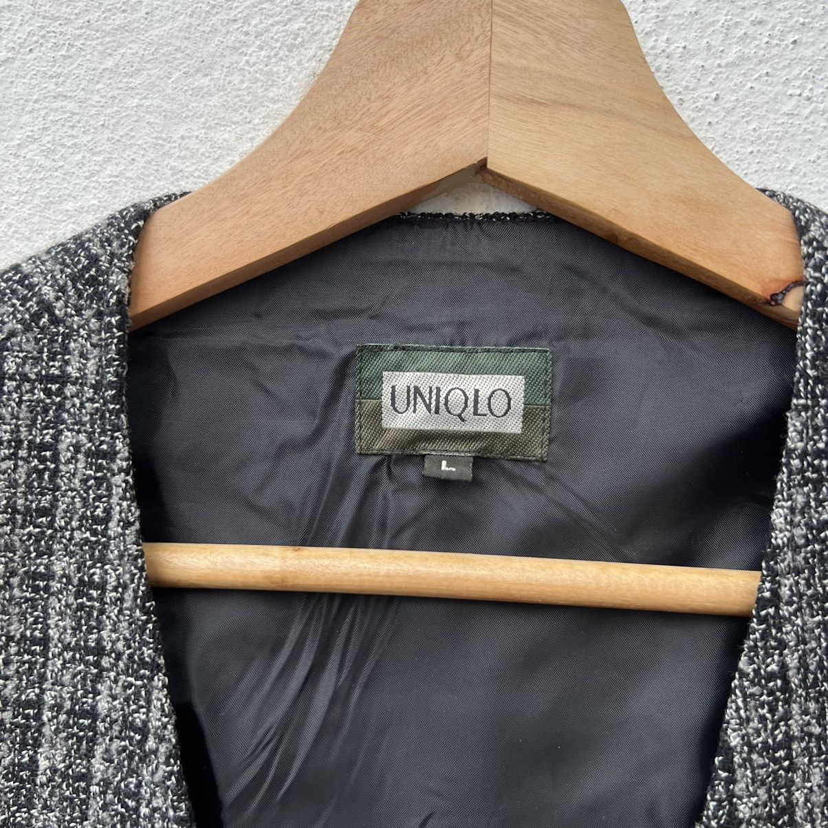 Japanese Brand TARTAN DESIGN TANK TOP VEST UNIQLO Size US L / EU 52-54 / 3 - 7 Thumbnail