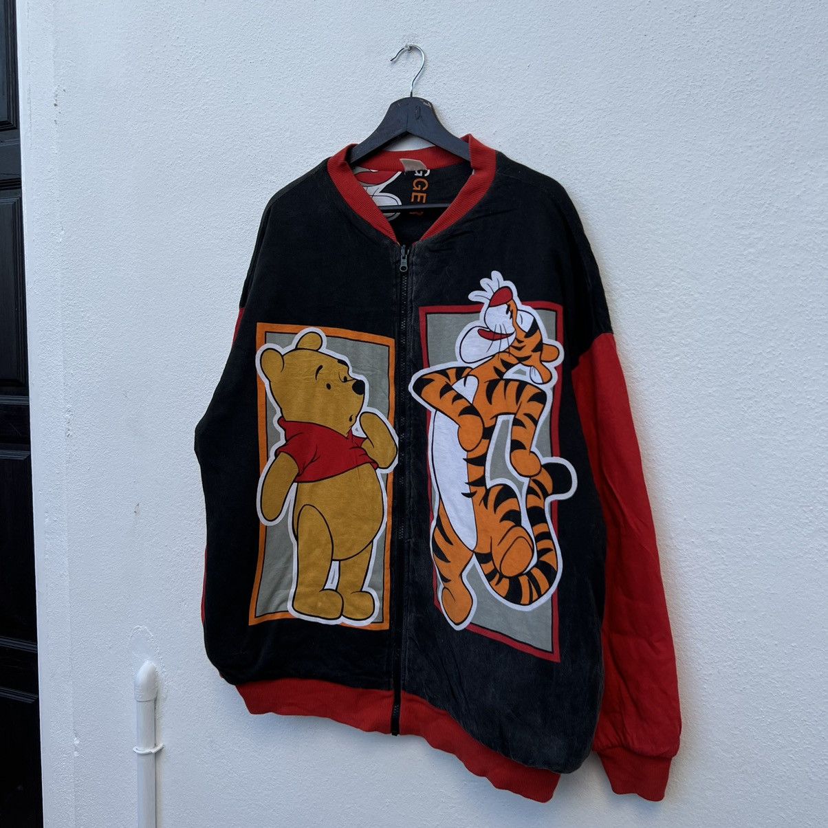 Cartoon Network WINNIE THE POOH REVERSIBLE BOMBER JACKET OVER PRINT BIG LOGO Size US L / EU 52-54 / 3 - 3 Thumbnail
