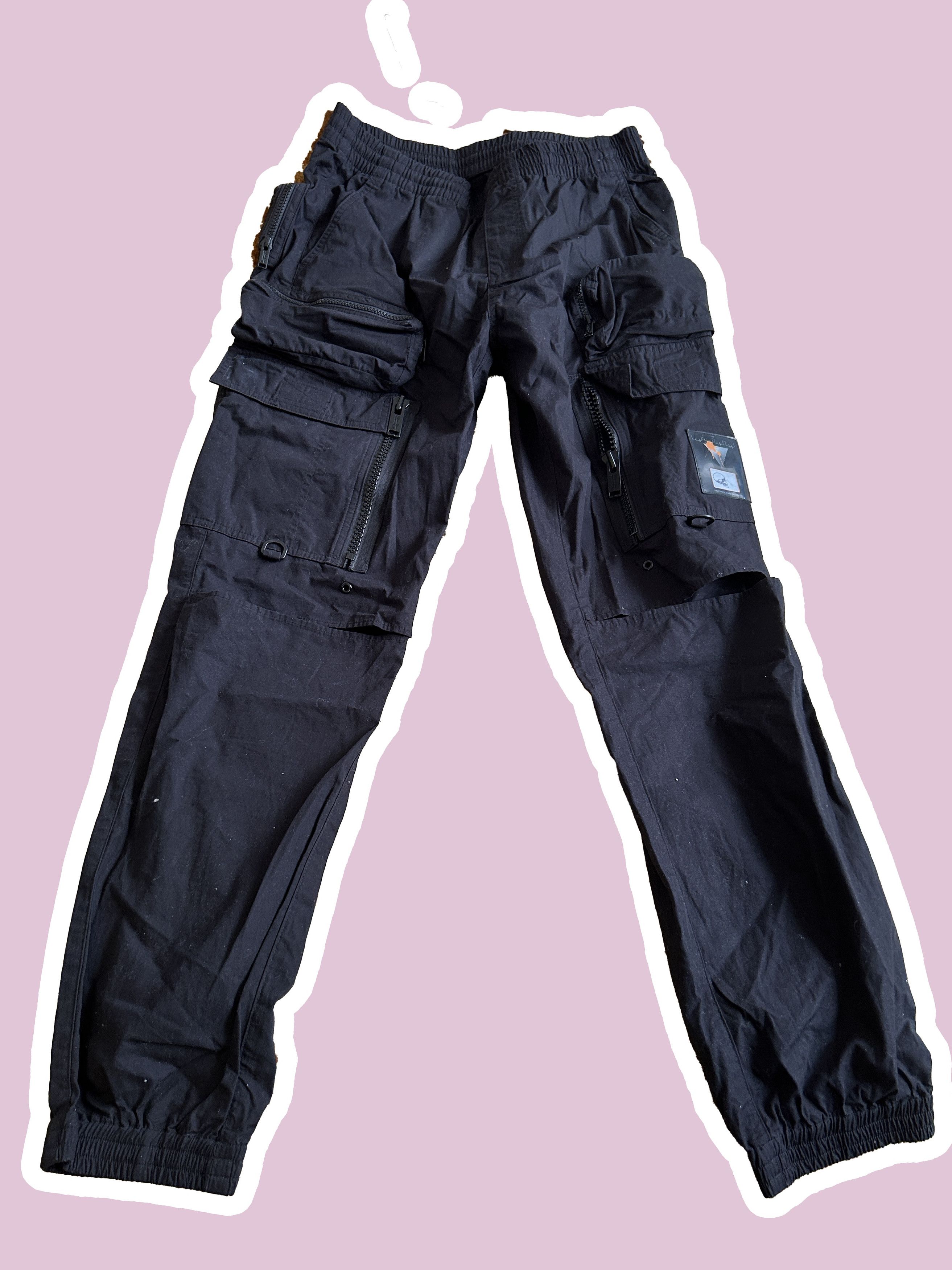 Undercover s/s 19 cargo pants black "the warrior" Utility pockets Size US 32 / EU 48 - 4 Thumbnail