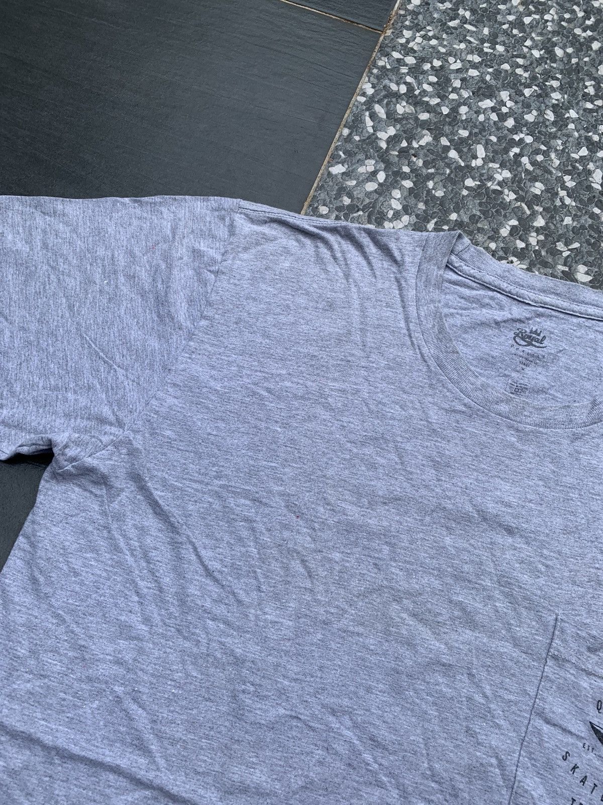 Vintage Vintage Royal Skateboarding T- Shirt Size US M / EU 48-50 / 2 - 3 Thumbnail