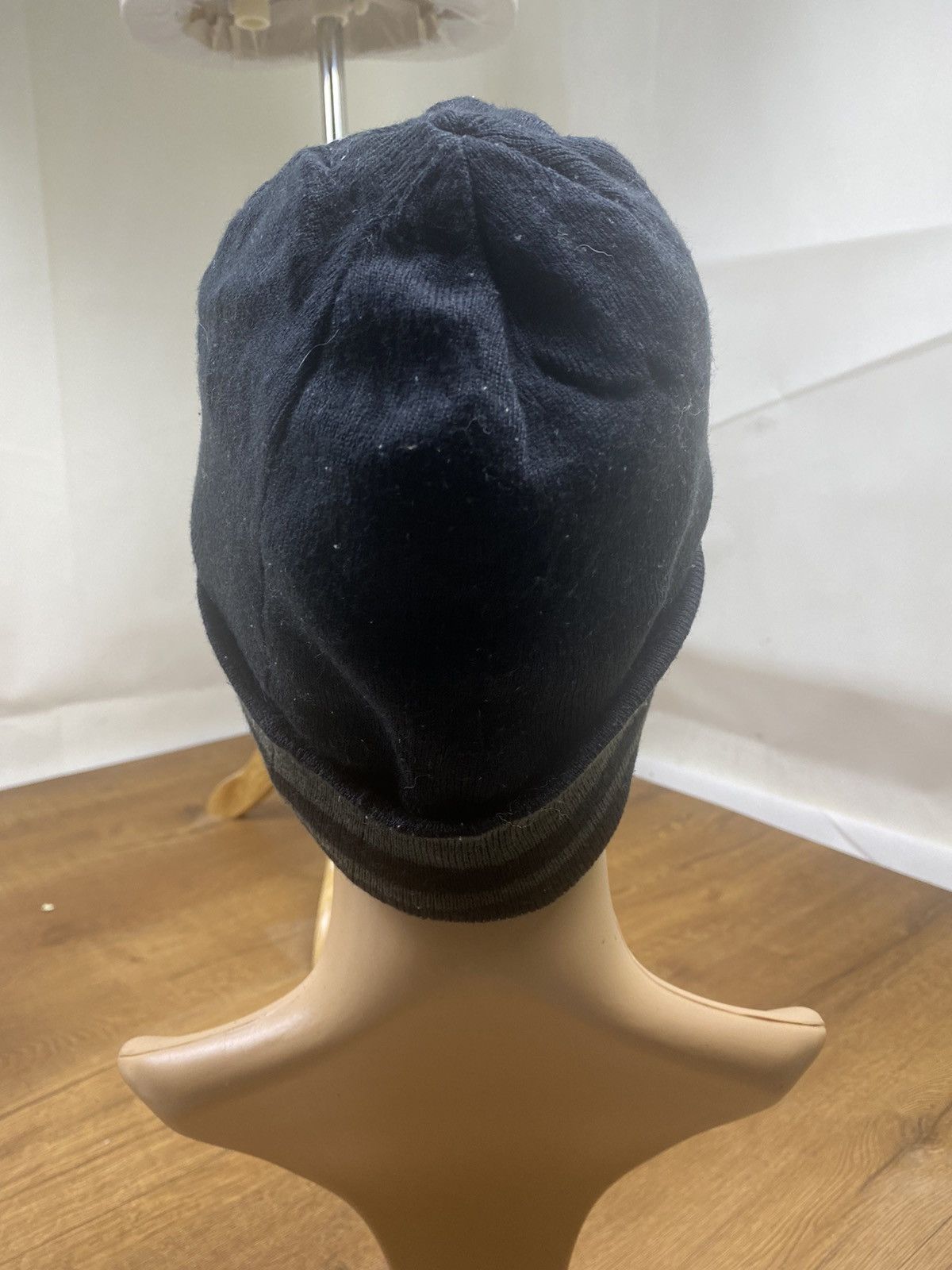 Salomon Salomon Small Logo Beanie Snowcap Winter Hat Size ONE SIZE - 4 Thumbnail