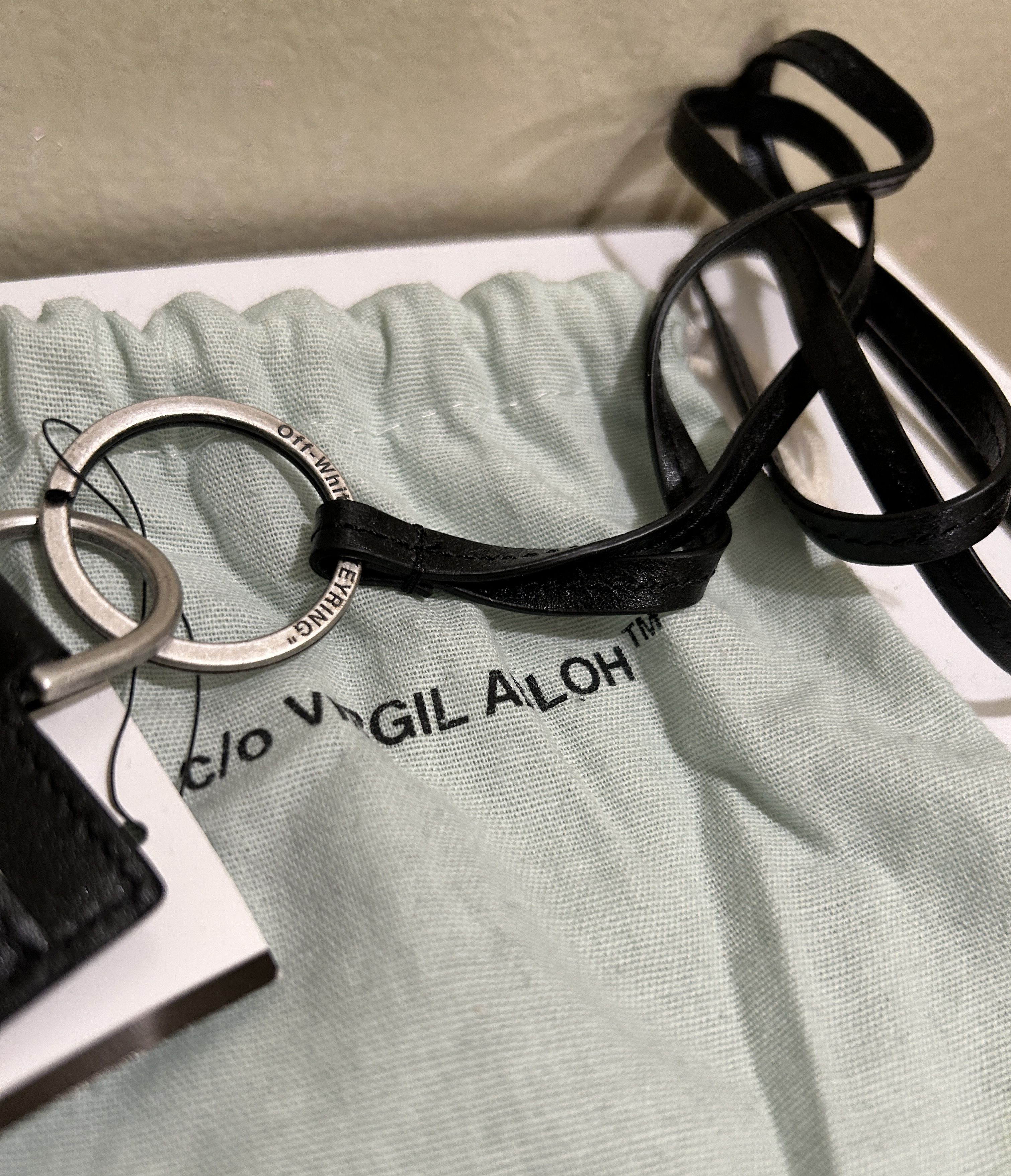 Off-White badge holder black leather lanyard Cardholder Passport Size ONE SIZE - 5 Thumbnail