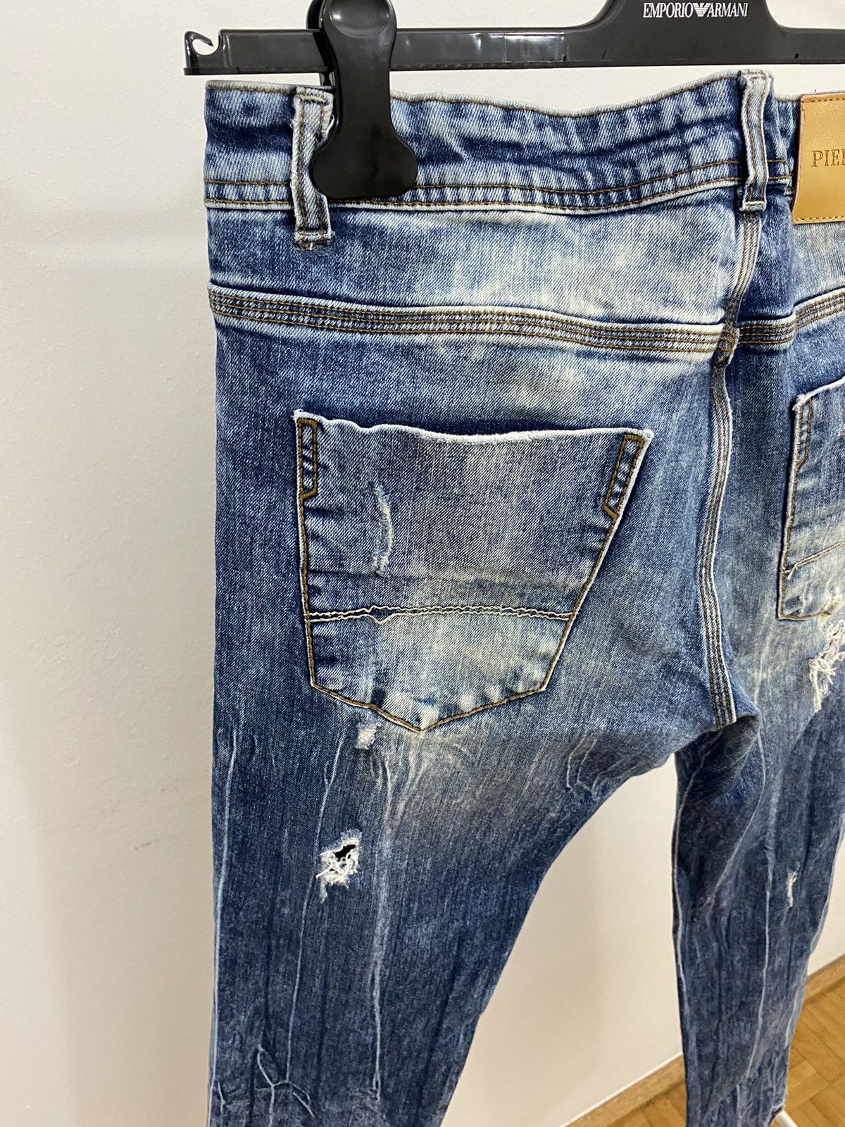 Balmain × Pierre Balmain BALMAIN Pret-a-Porte Destroyed Jeans Size US 34 / EU 50 - 12 Thumbnail