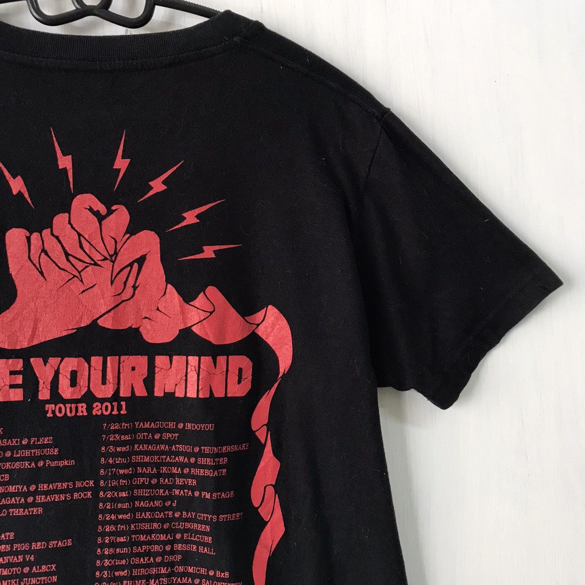 Band Tees Hey Smith Limited Freedom Tour 2011 tshirt Size US M / EU 48-50 / 2 - 8 Thumbnail