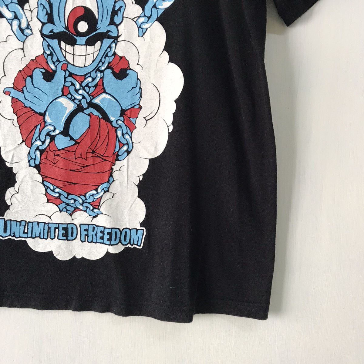 Band Tees Hey Smith Limited Freedom Tour 2011 tshirt Size US M / EU 48-50 / 2 - 5 Thumbnail