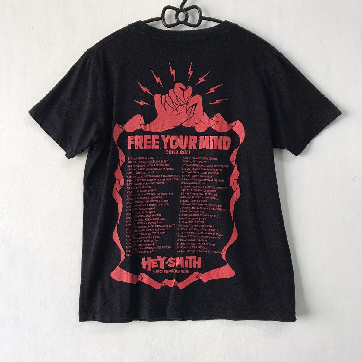 Band Tees Hey Smith Limited Freedom Tour 2011 tshirt Size US M / EU 48-50 / 2 - 6 Thumbnail