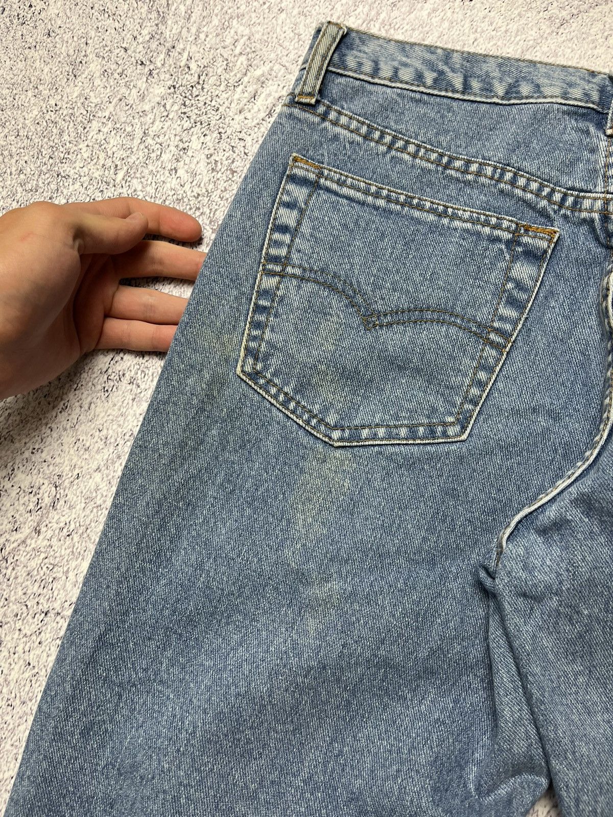 Jean Vintage Levis 501 90s made in usa sunfaded distressed blue Size US 32 / EU 48 - 15 Thumbnail