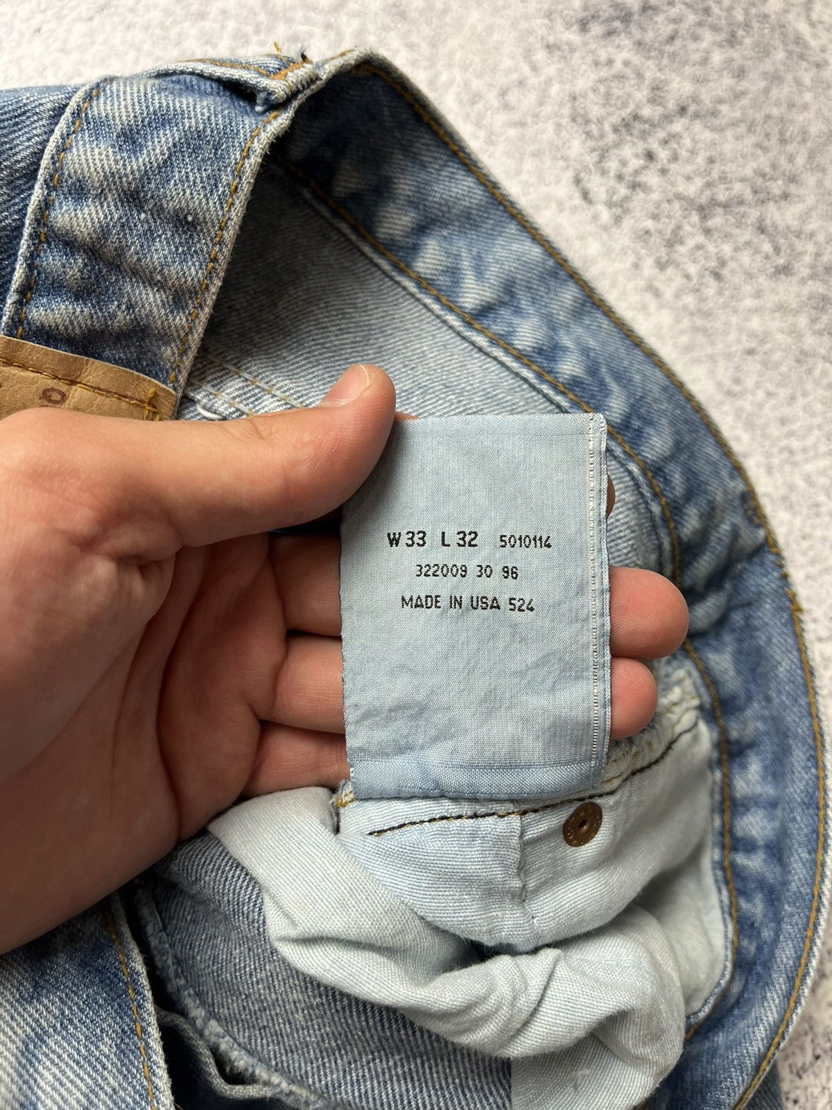 Jean Vintage Levis 501 90s made in usa sunfaded distressed blue Size US 32 / EU 48 - 7 Thumbnail