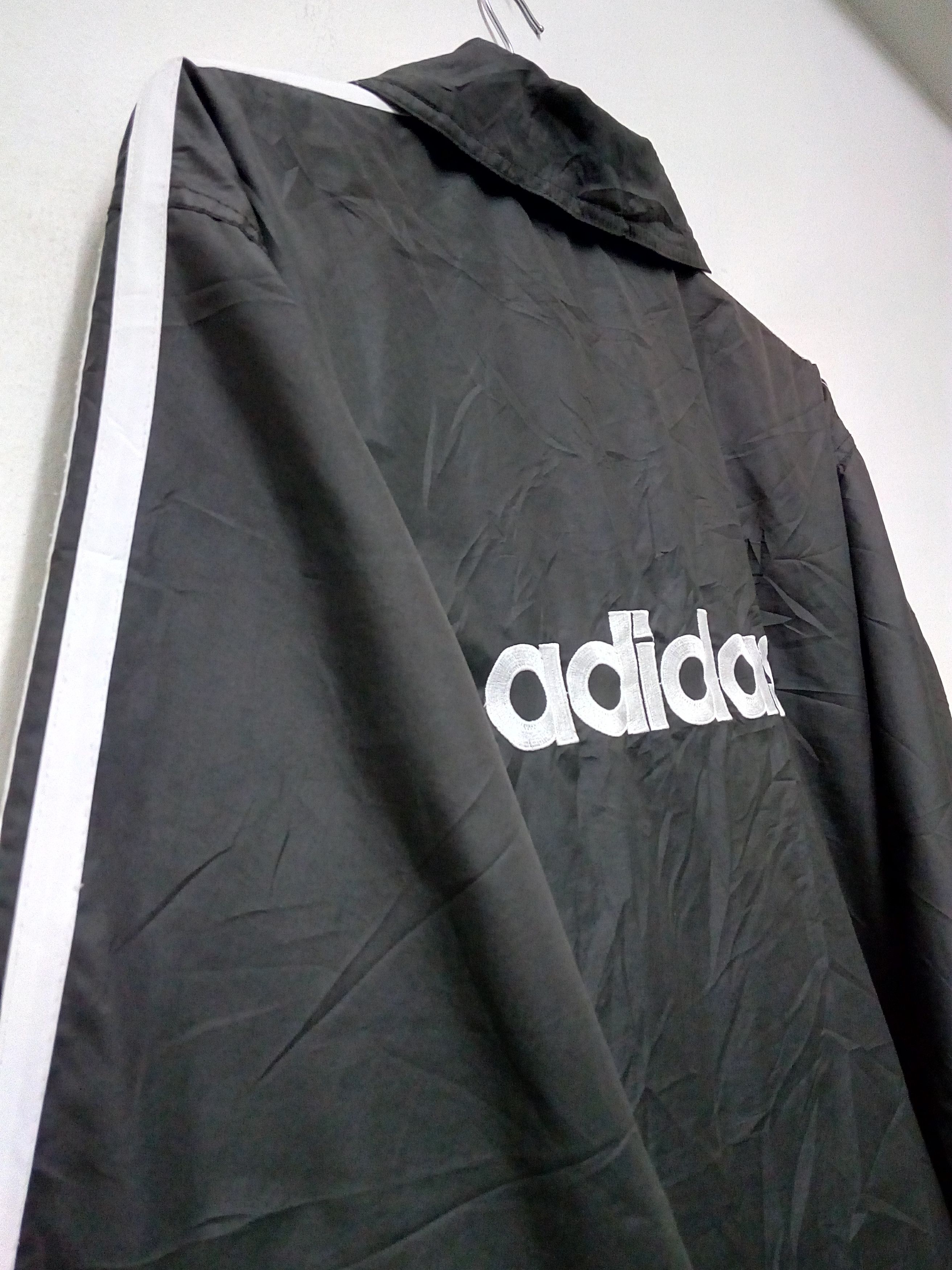 Adidas × Vintage VINTAGE ADIDAS WINDBREAKER JACKET Size US L / EU 52-54 / 3 - 3 Thumbnail