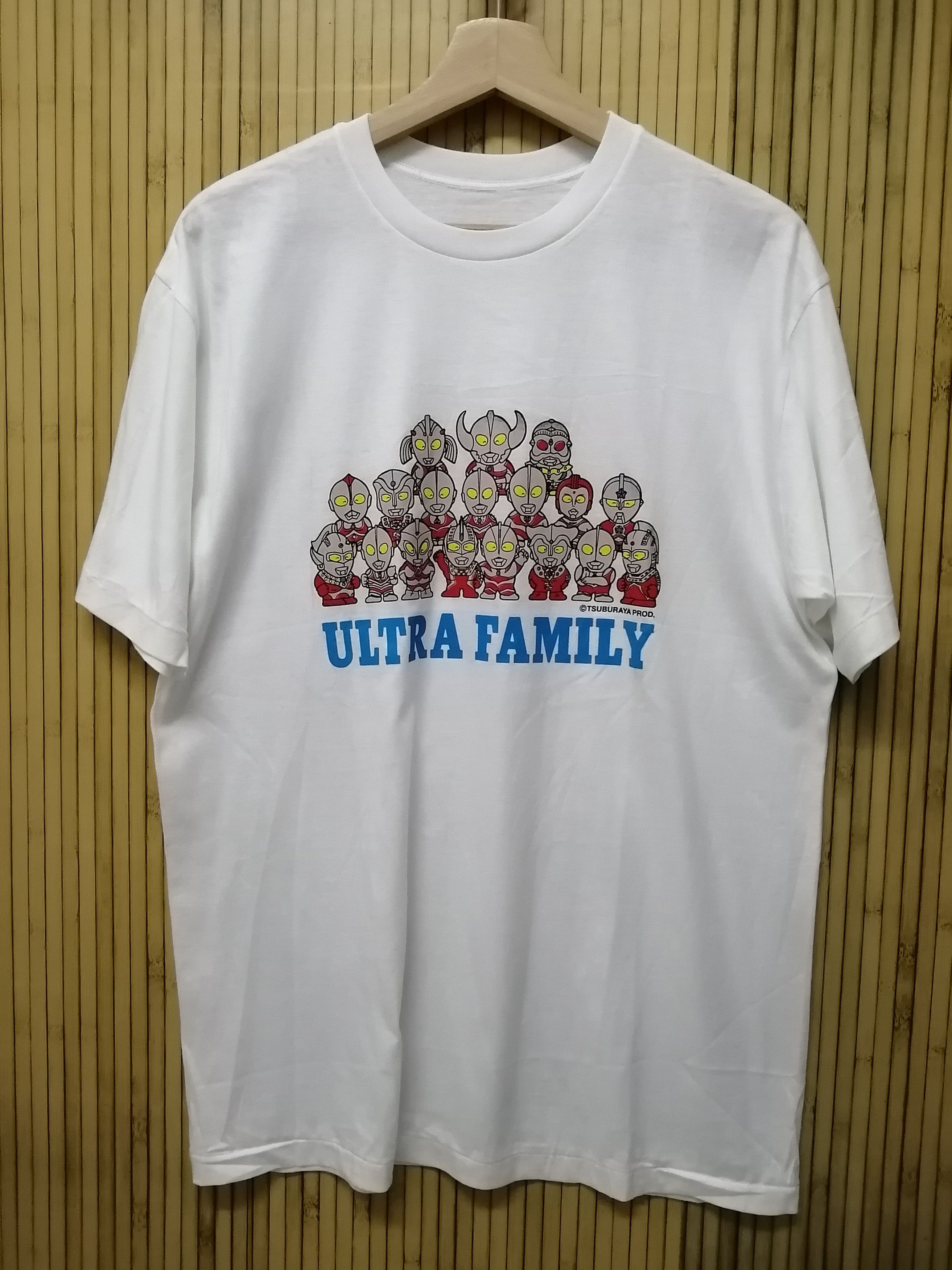 Vintage Vintage ULTRAMAN Tsuburaya Prod Ultra Family Tee Size US M / EU 48-50 / 2 - 4 Thumbnail