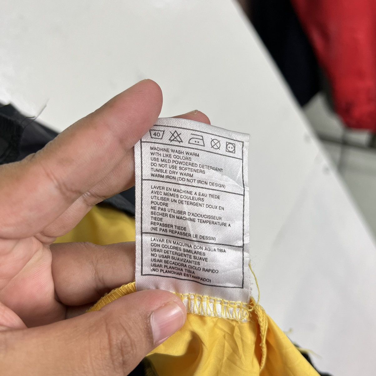 Nike × Vintage 🔥 VINTAGE NIKE YELLOW BLACK LIGHT JACKET Size US L / EU 52-54 / 3 - 13 Thumbnail