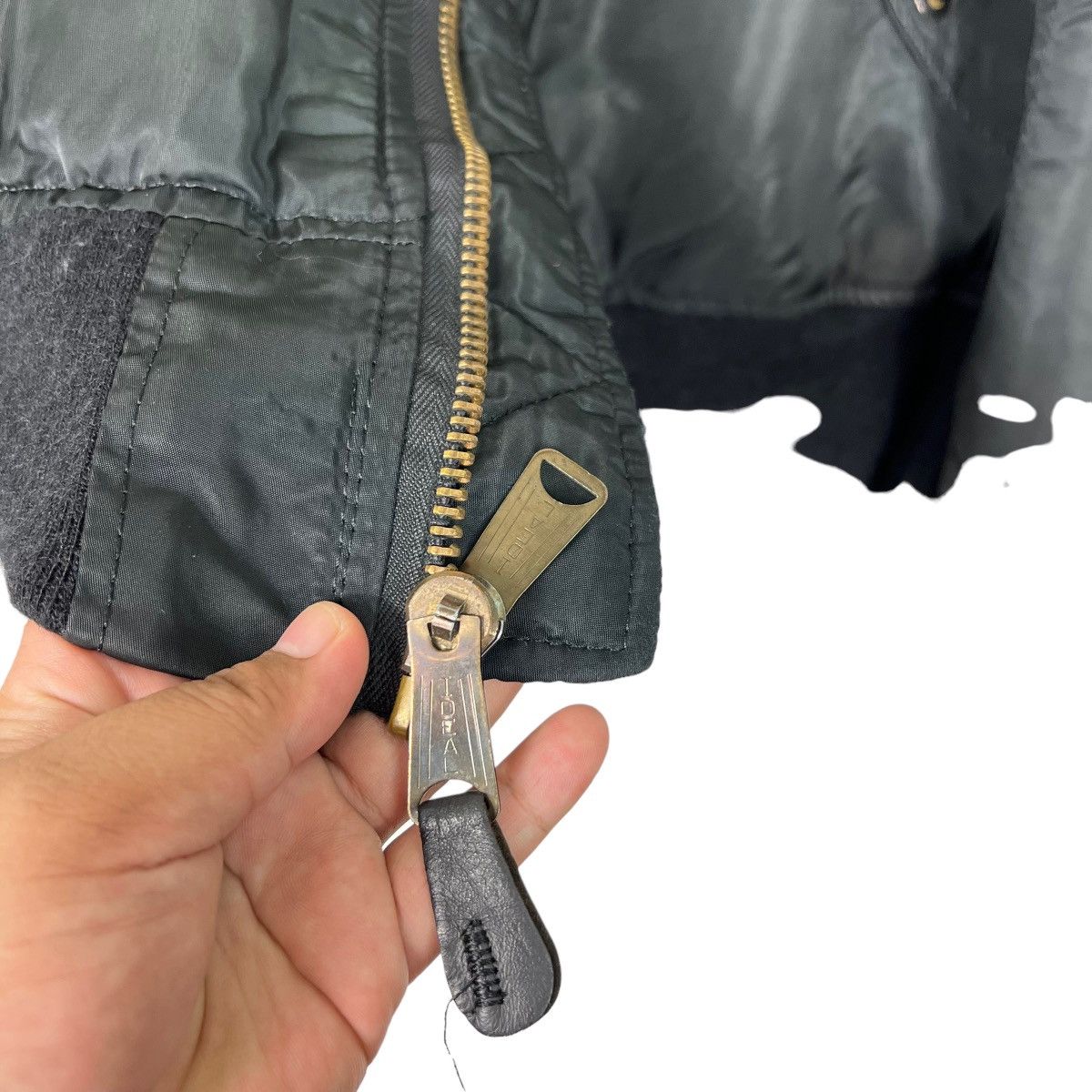 Alpha Industries 🔥 VINTAGE ALPHA REVERSIBLE BLACK BOMBER JACKET MADE IN USA Size US L / EU 52-54 / 3 - 9 Thumbnail
