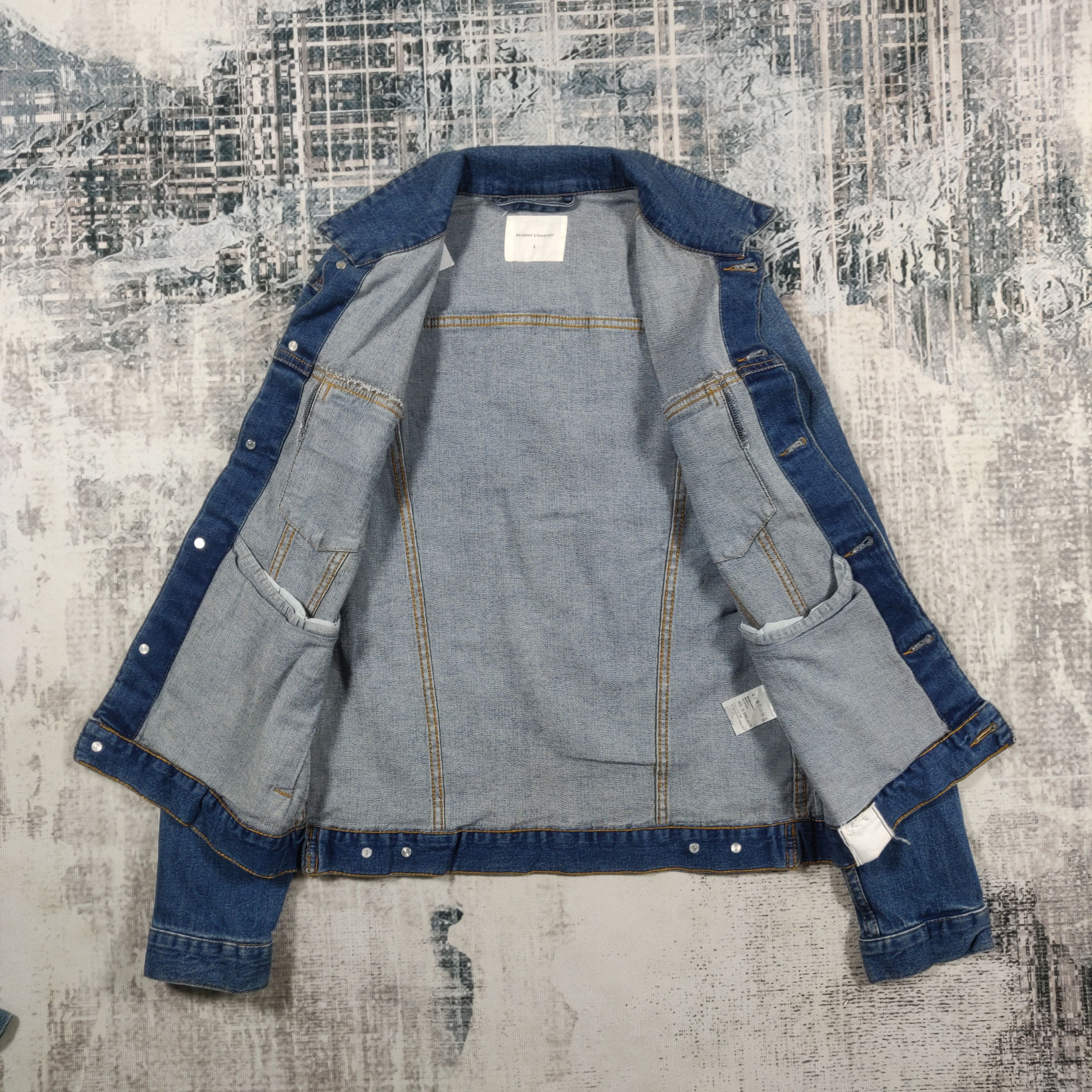 Japanese Brand × Vintage Japanse Brand Denim Trucker Jacket Medium Wash Size US L / EU 52-54 / 3 - 3 Thumbnail