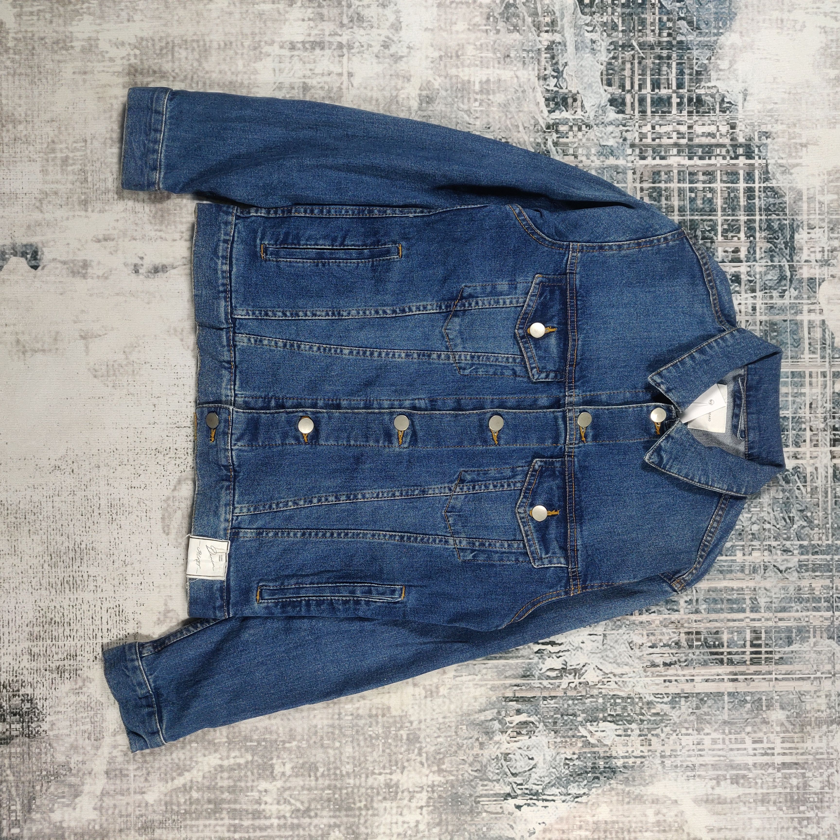 Japanese Brand × Vintage Japanse Brand Denim Trucker Jacket Medium Wash Size US L / EU 52-54 / 3 - 1 Thumbnail
