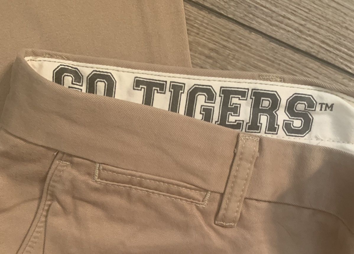 Dockers NWT Dockers Game Day Khaki Mizzou Tigers Collegiate Pants Size US 34 / EU 50 - 3 Thumbnail