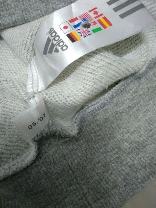 Adidas Adidas Grey Sweatshirt Sweater Jumper Size US S / EU 44-46 / 1 - 4 Thumbnail