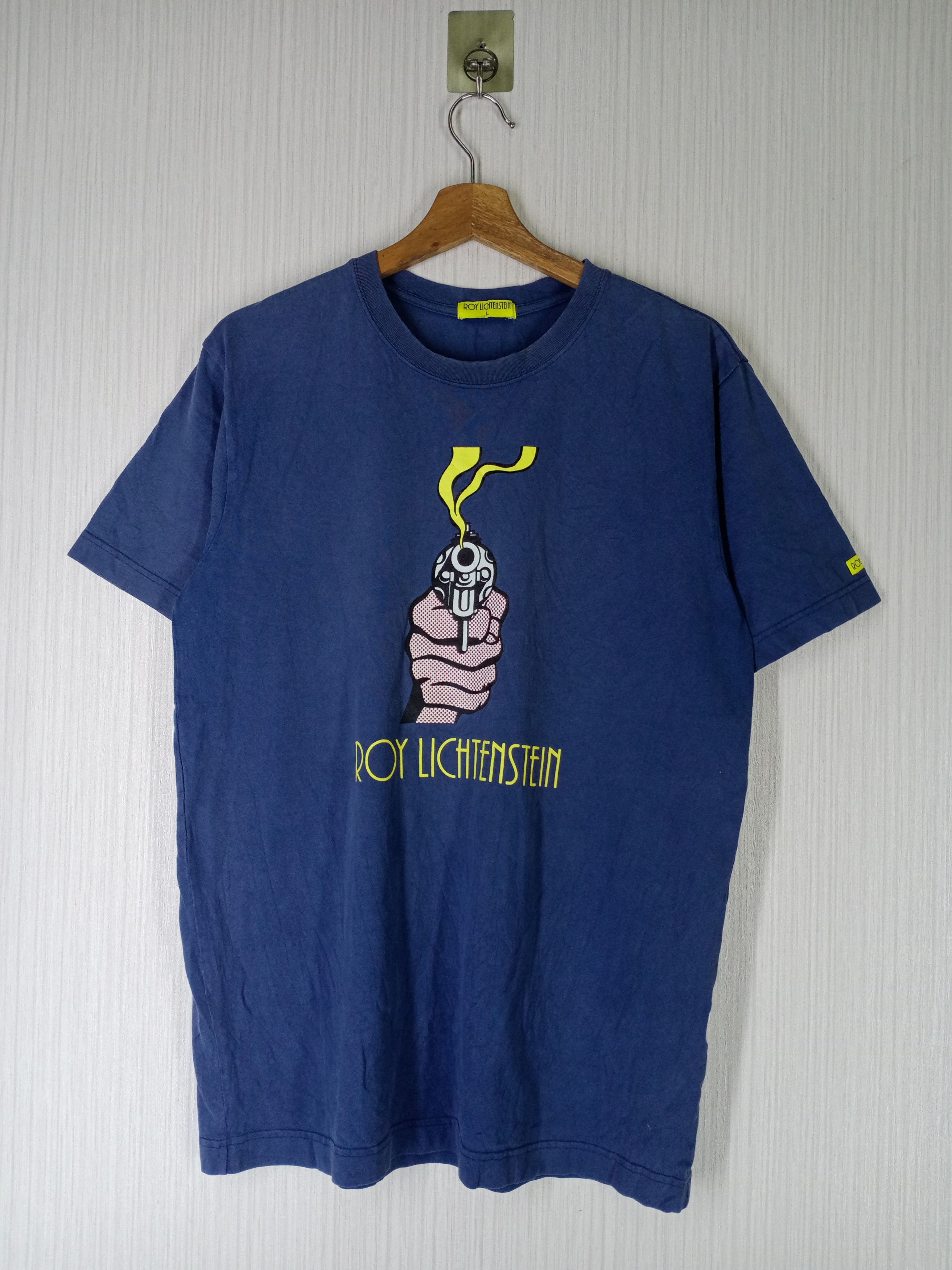 Vintage Rare Vintage Roy Lichtenstein Smoking Gun Tshirt Size US L / EU 52-54 / 3 - 1 Thumbnail