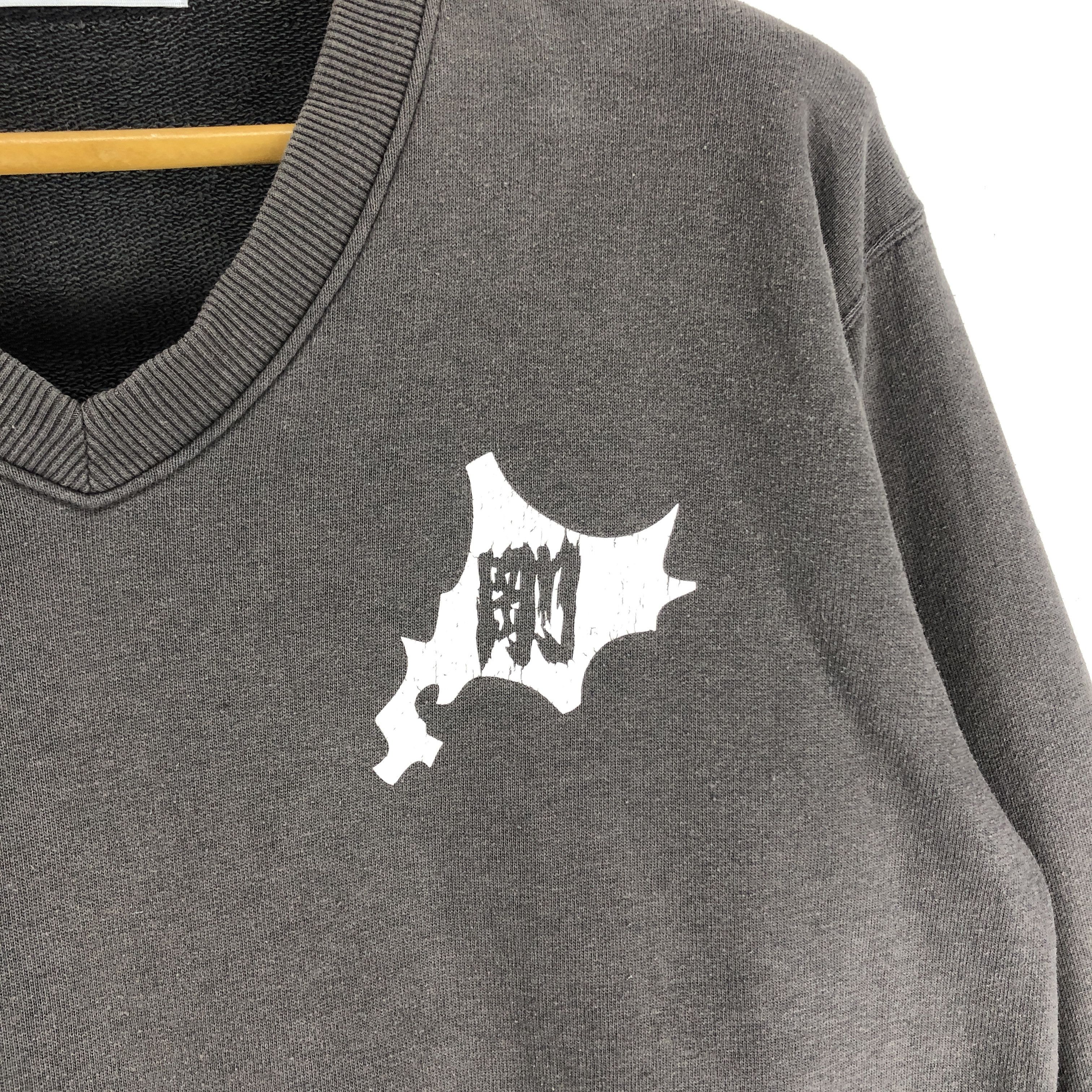 Japanese Brand GOSEN V Neck Faded Sweatshirt #2076-71 Size US L / EU 52-54 / 3 - 2 Thumbnail