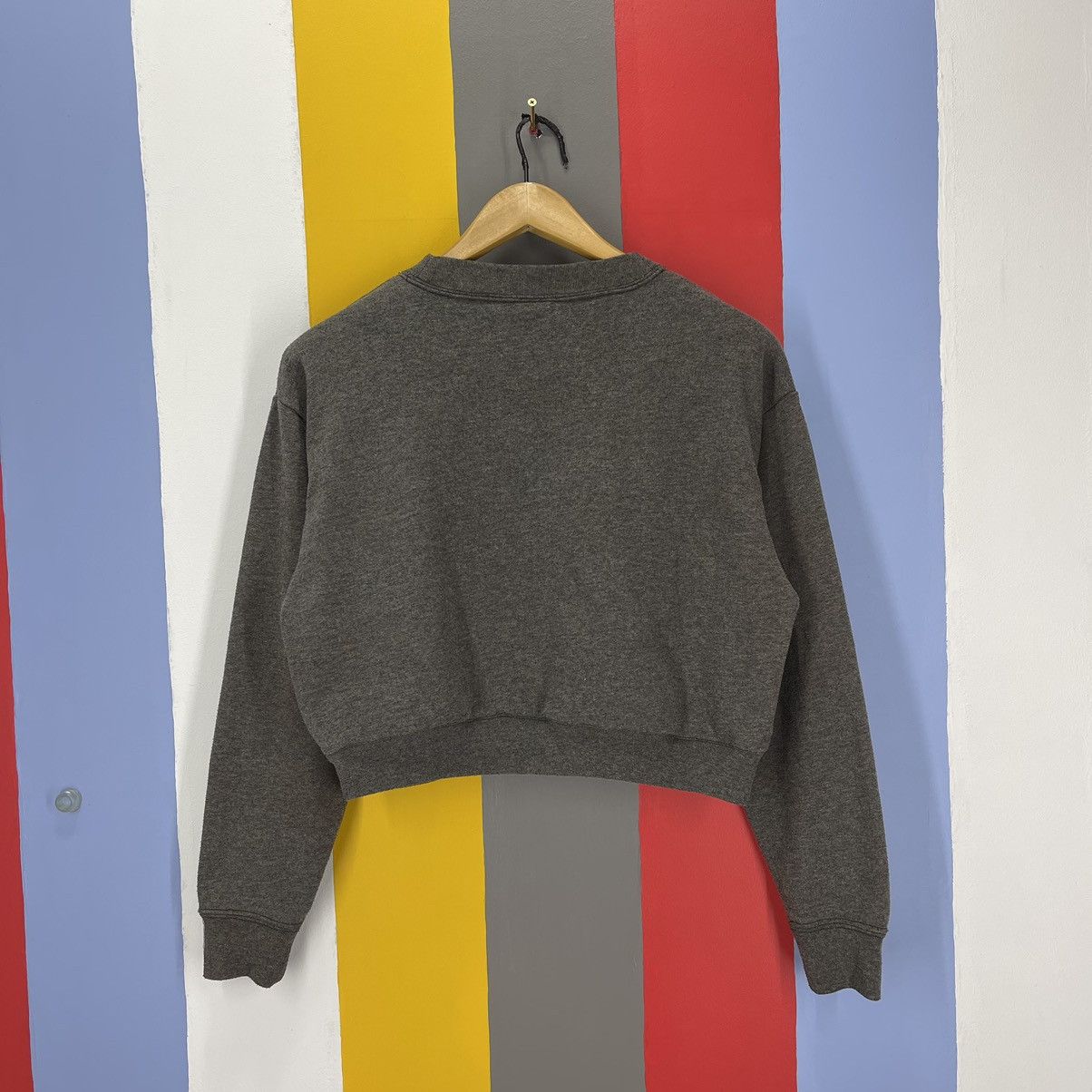 MOUSSY MOUSSY Custom Crop Crew Neck Sweatshirt #1264/AR Size M / US 6-8 / IT 42-44 - 6 Thumbnail