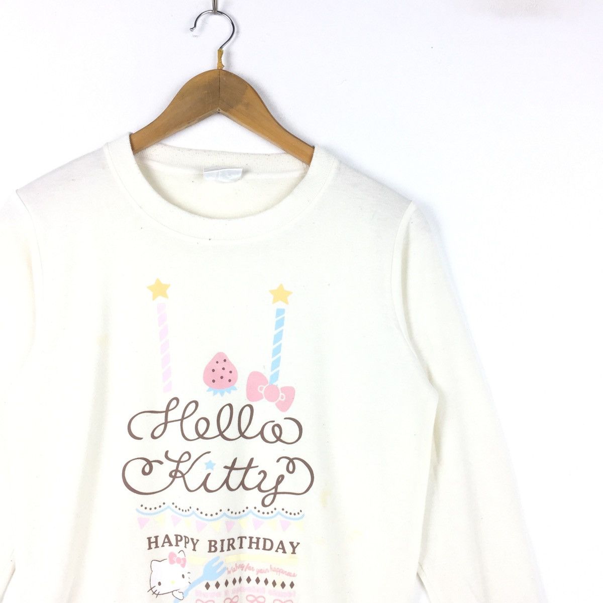 Japanese Brand × Vintage Rare!! Hello kitty sweatshirt Happy Birthday pullover Size US S / EU 44-46 / 1 - 2 Thumbnail