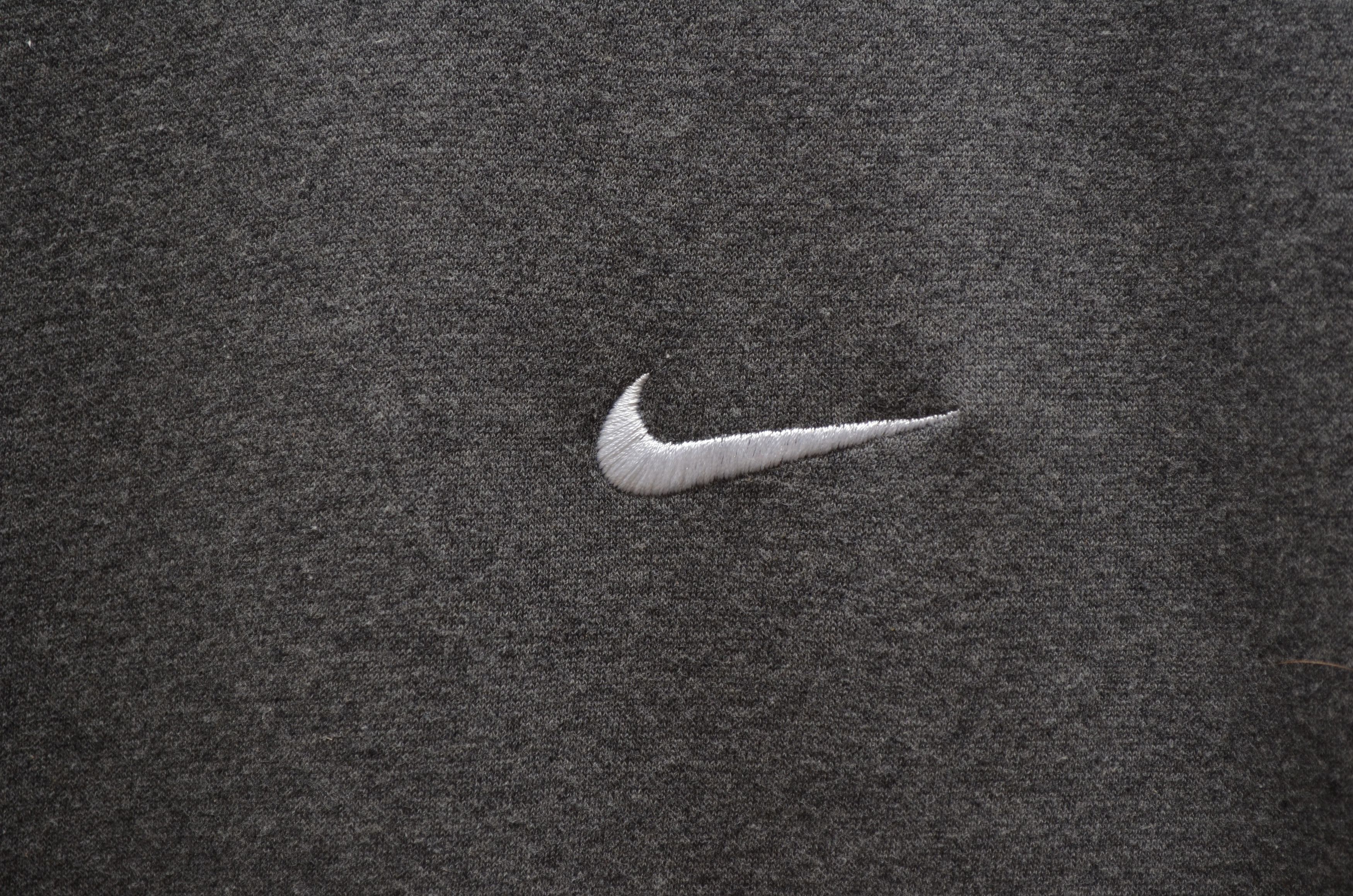 Nike × Vintage Nike Embroided Logo Sweatshirt Grey Size XL Size US XL / EU 56 / 4 - 4 Thumbnail
