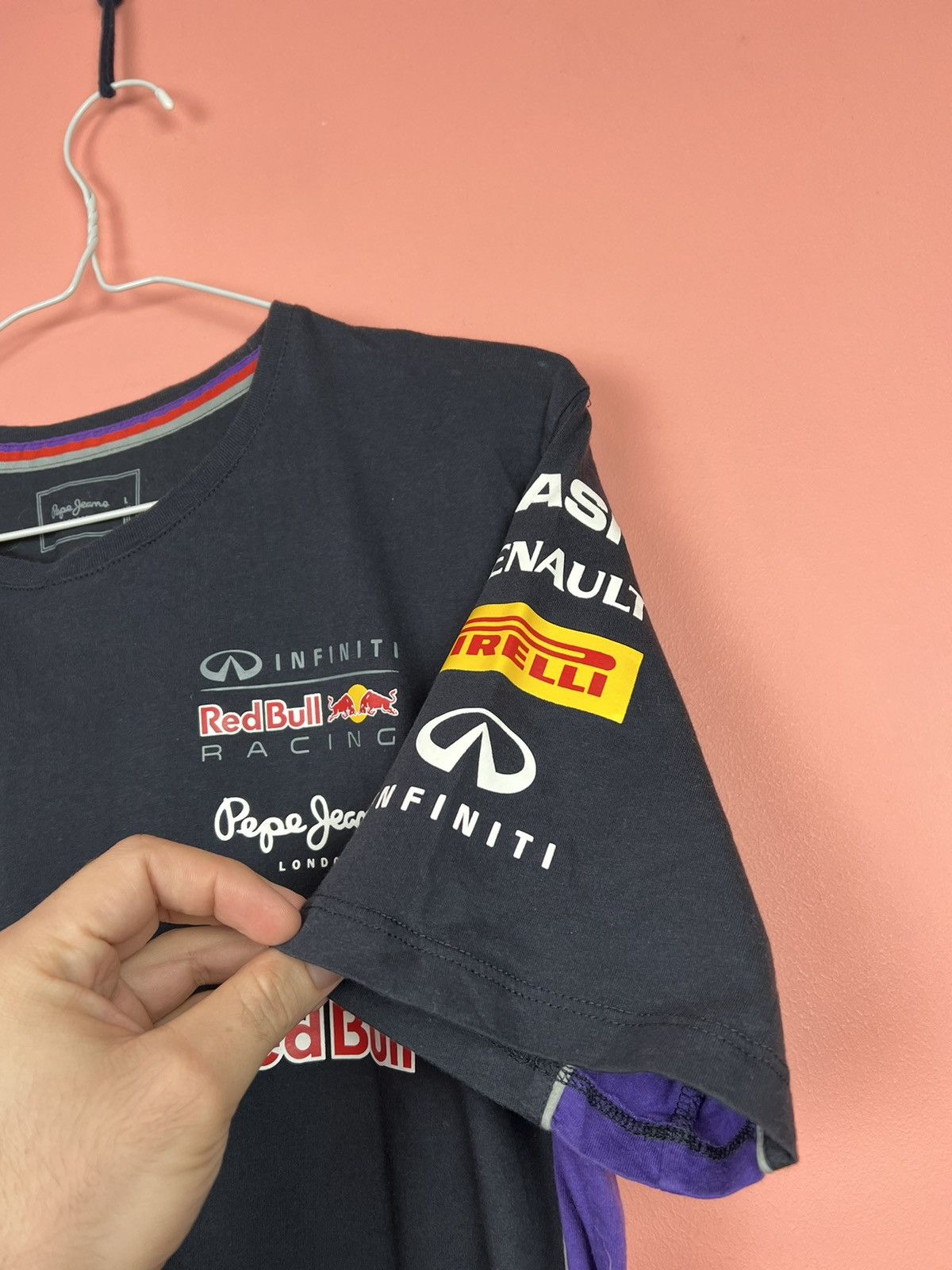 Pepe Jeans × Red Bull Pepe jeans red bull tee shirt hype racing Size US L / EU 52-54 / 3 - 6 Thumbnail