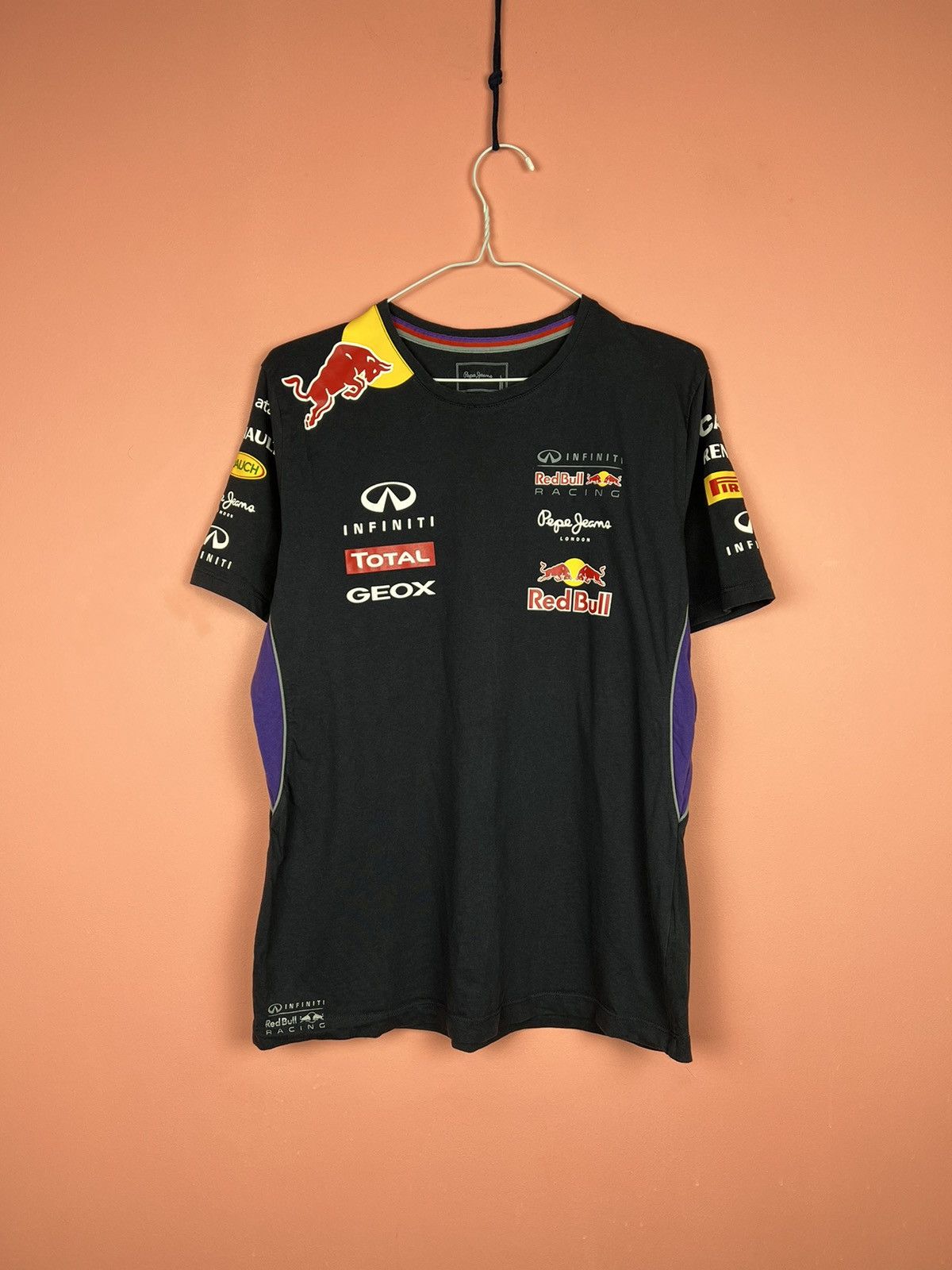 Pepe Jeans × Red Bull Pepe jeans red bull tee shirt hype racing Size US L / EU 52-54 / 3 - 1 Thumbnail