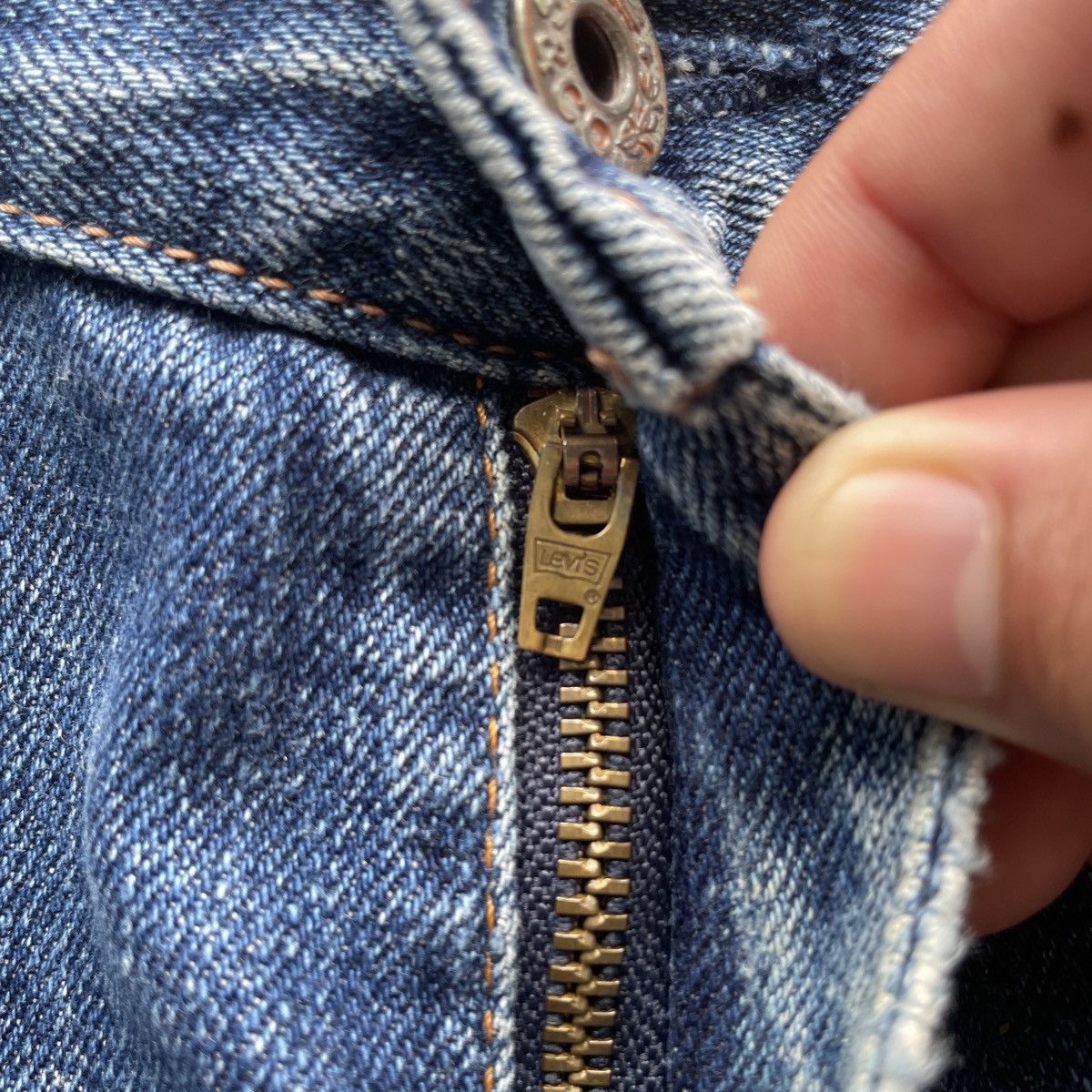 Levi's W30🔥 Vintage Levi’s 557 Faded Denim Jeans Pants Distressed Size US 30 / EU 46 - 7 Thumbnail