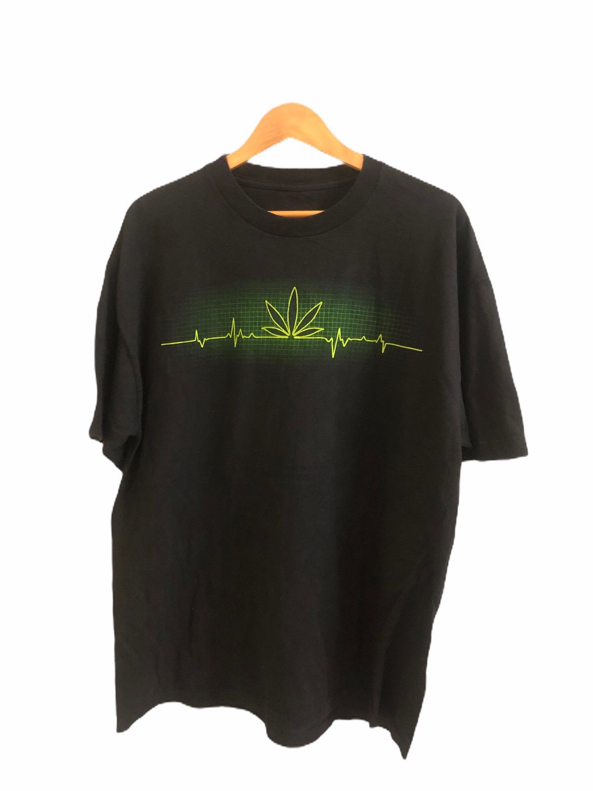 Vintage Weed Pulse beat shirt