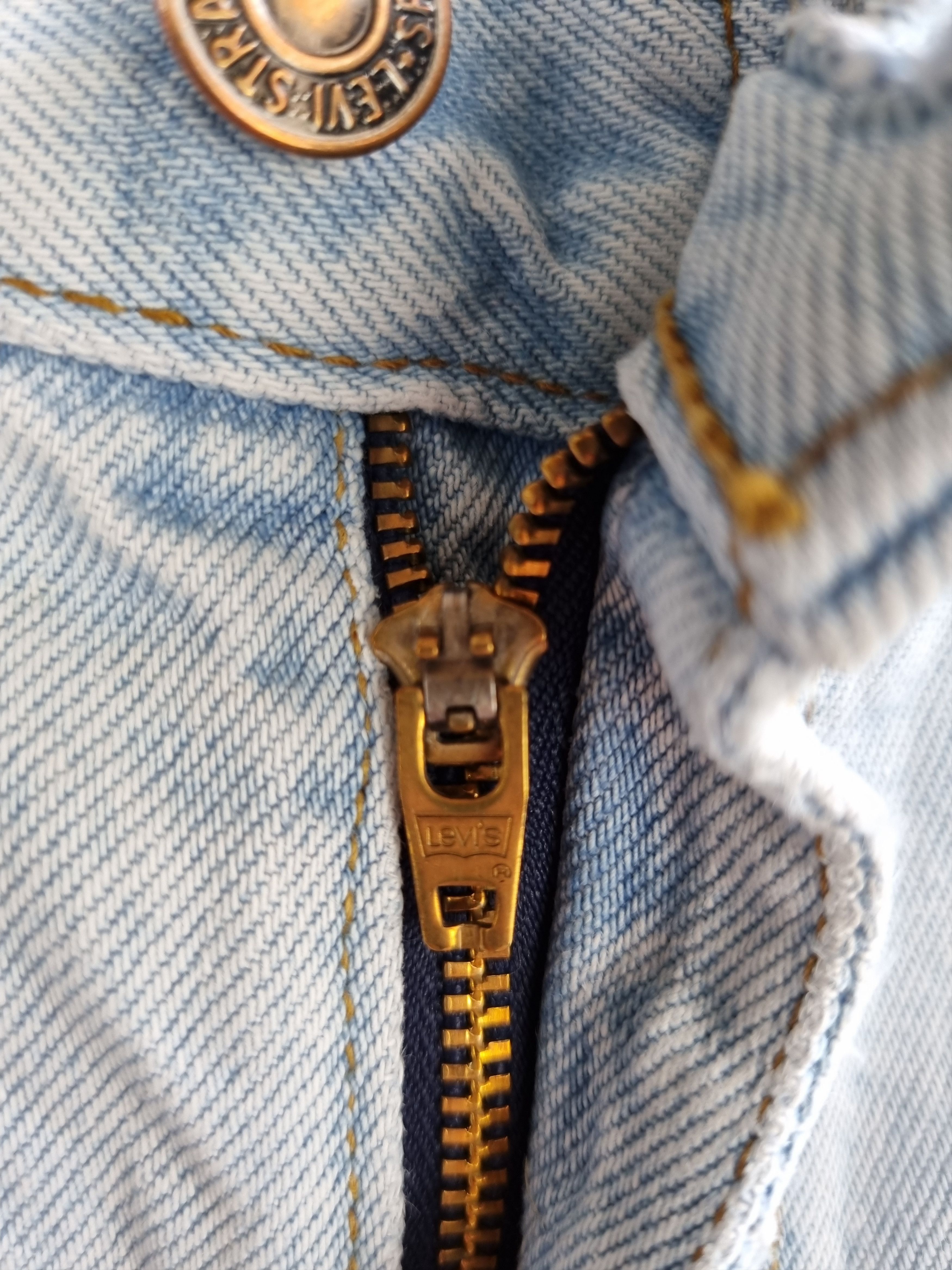 Levi's × Levi's Vintage Clothing 1998 SunFaded Levi's 615 Light Blue Denim Jeans Size US 32 / EU 48 - 9 Thumbnail