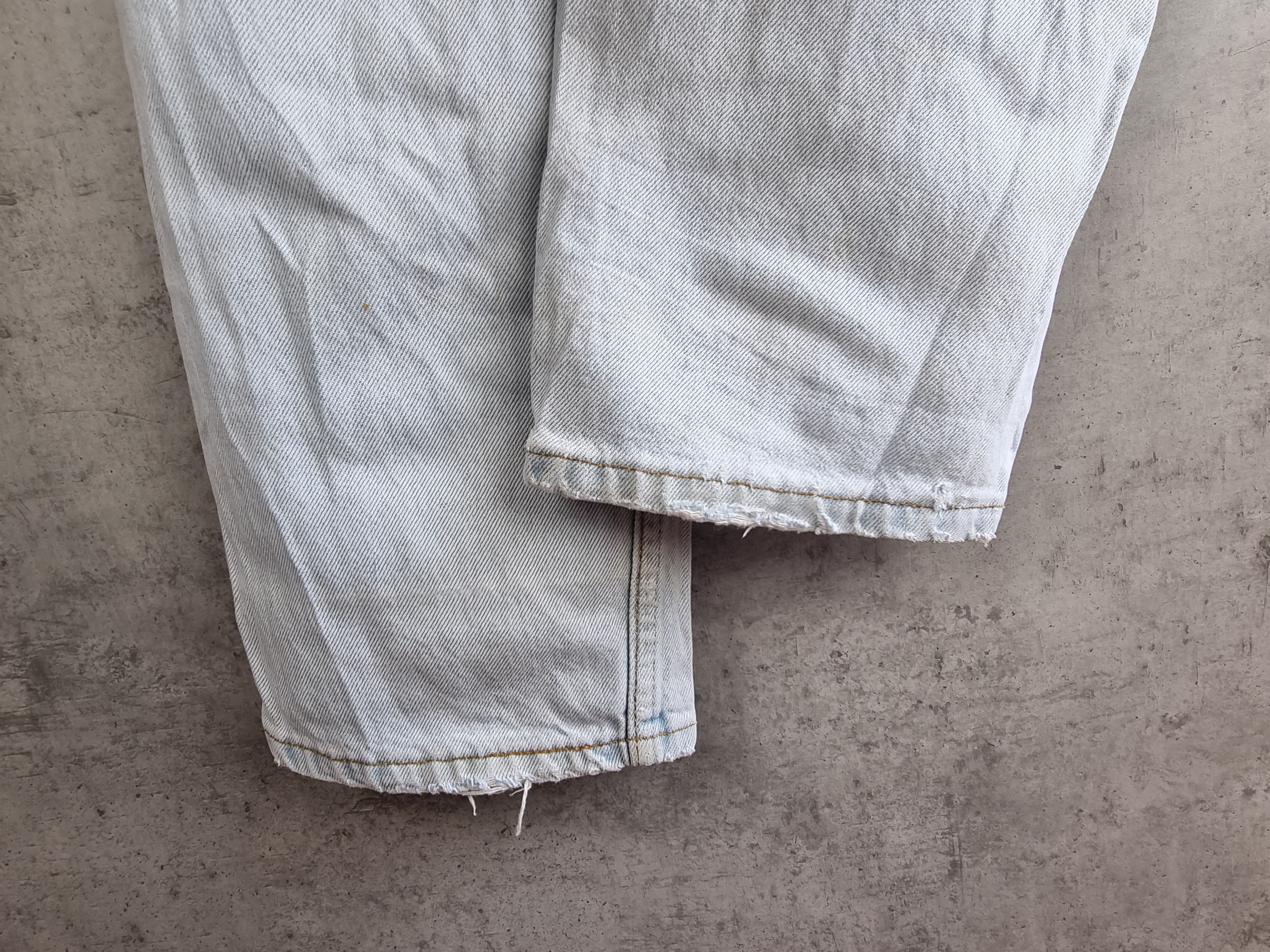 Levi's × Levi's Vintage Clothing 1998 SunFaded Levi's 615 Light Blue Denim Jeans Size US 32 / EU 48 - 11 Thumbnail