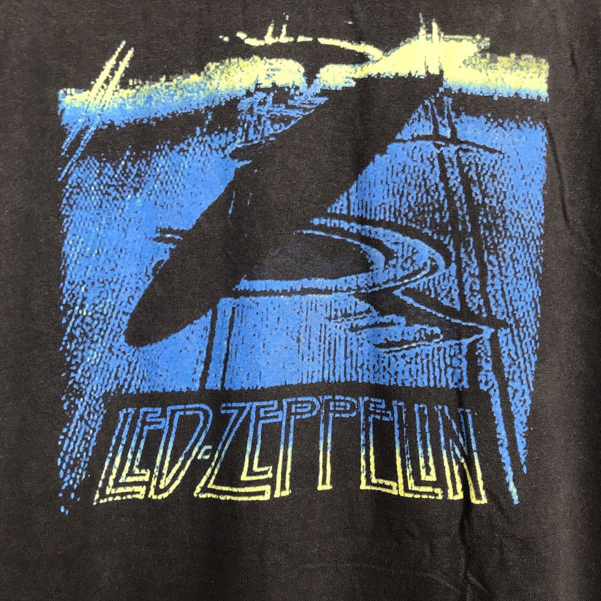 Band Tees × Led Zeppelin × Vintage *🔥Vintage LED ZEPPELIN rock Band tshirt 1997 winterland Size US L / EU 52-54 / 3 - 12 Thumbnail