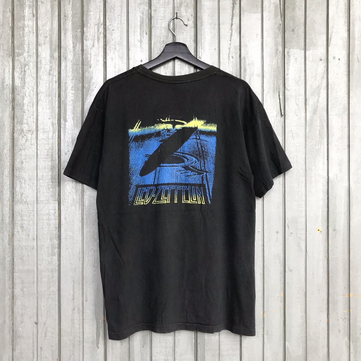Band Tees × Led Zeppelin × Vintage *🔥Vintage LED ZEPPELIN rock Band tshirt 1997 winterland Size US L / EU 52-54 / 3 - 10 Thumbnail