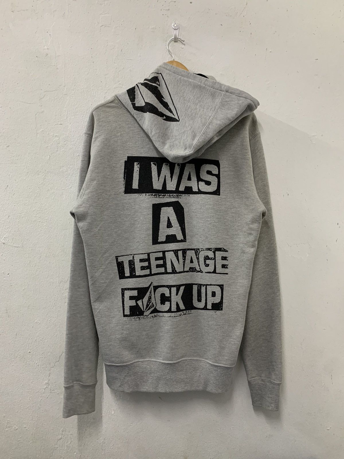 Volcom Volcom “ I WAS A TEENAGE FUCK UP” Zipper Hoodie Size US L / EU 52-54 / 3 - 1 Thumbnail